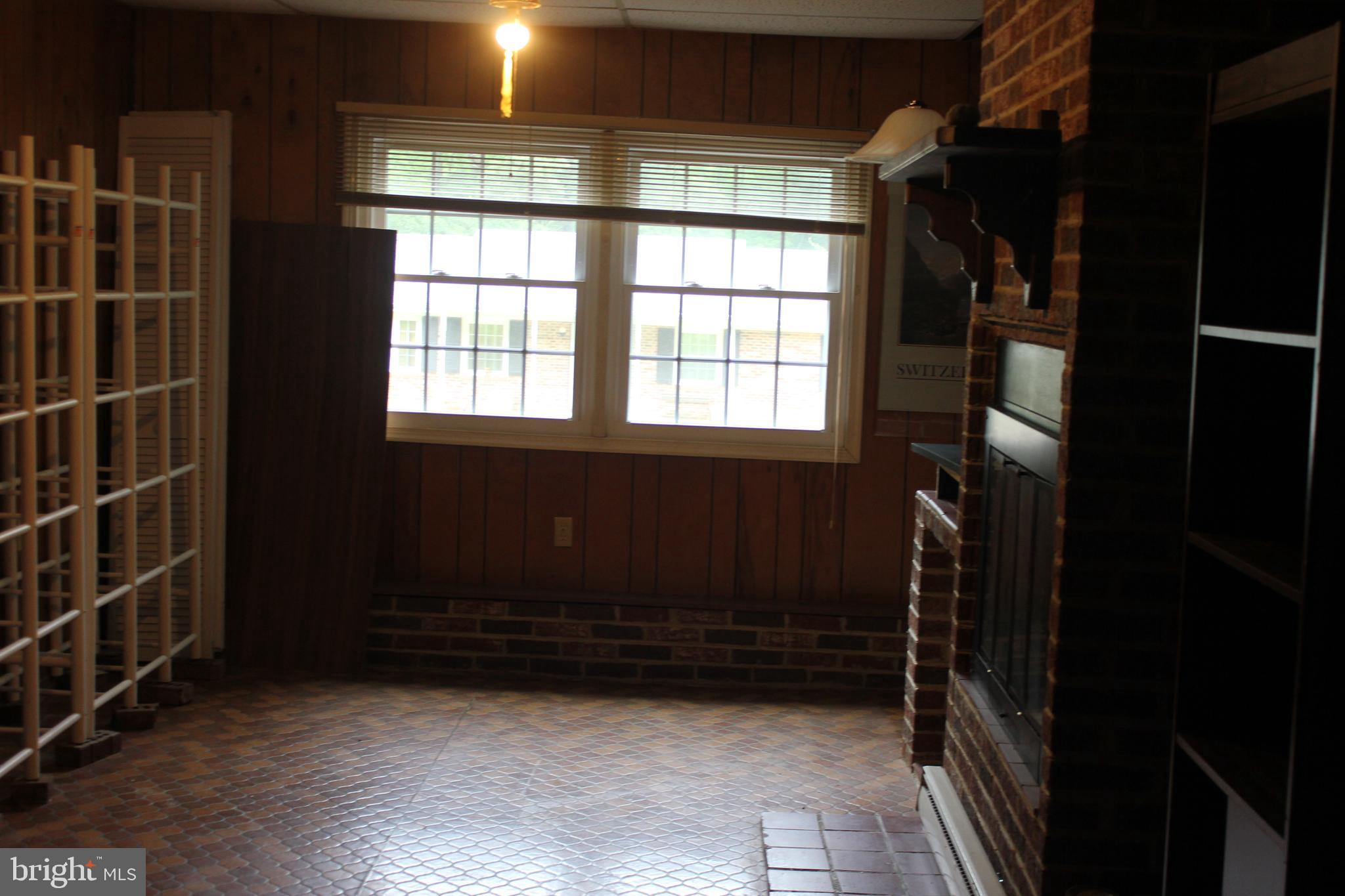 FRIENDLY PINES - Residential