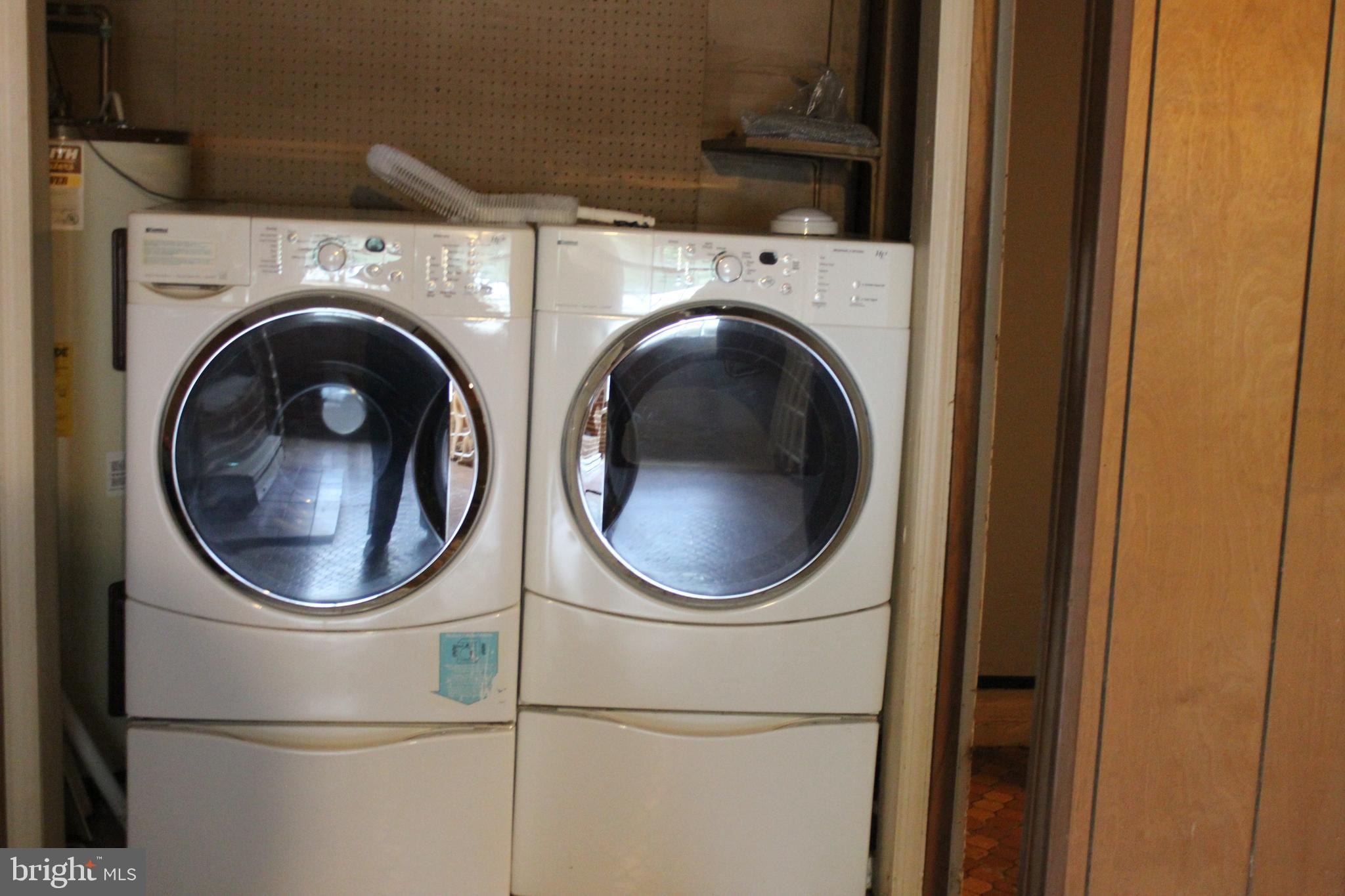 FRIENDLY PINES - Residential