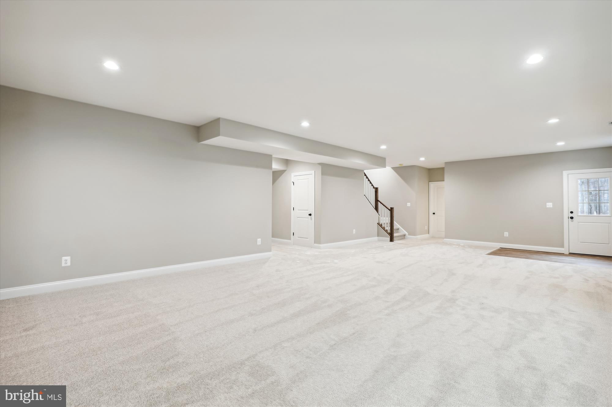 WARNER - Residential