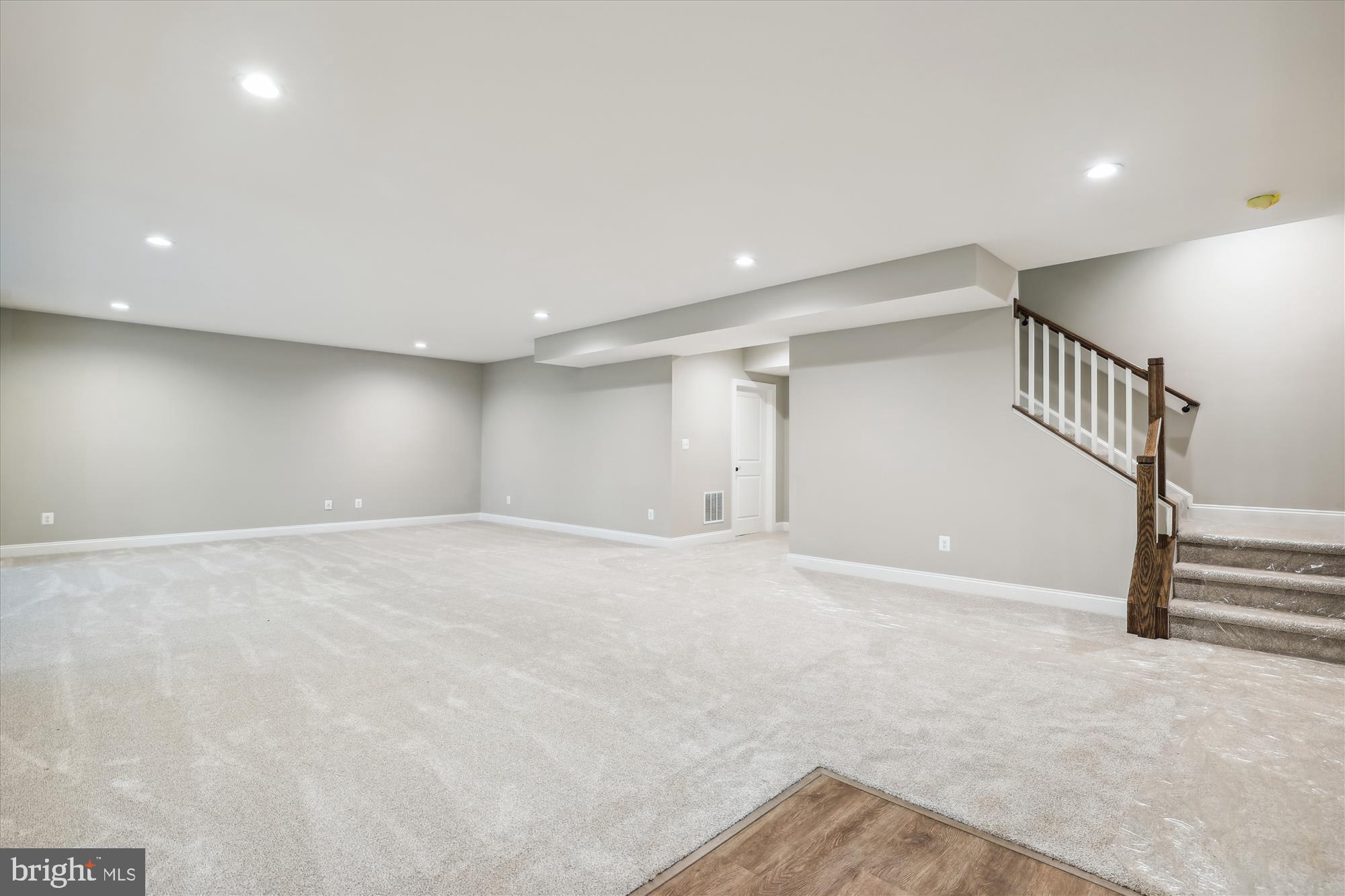 WARNER - Residential