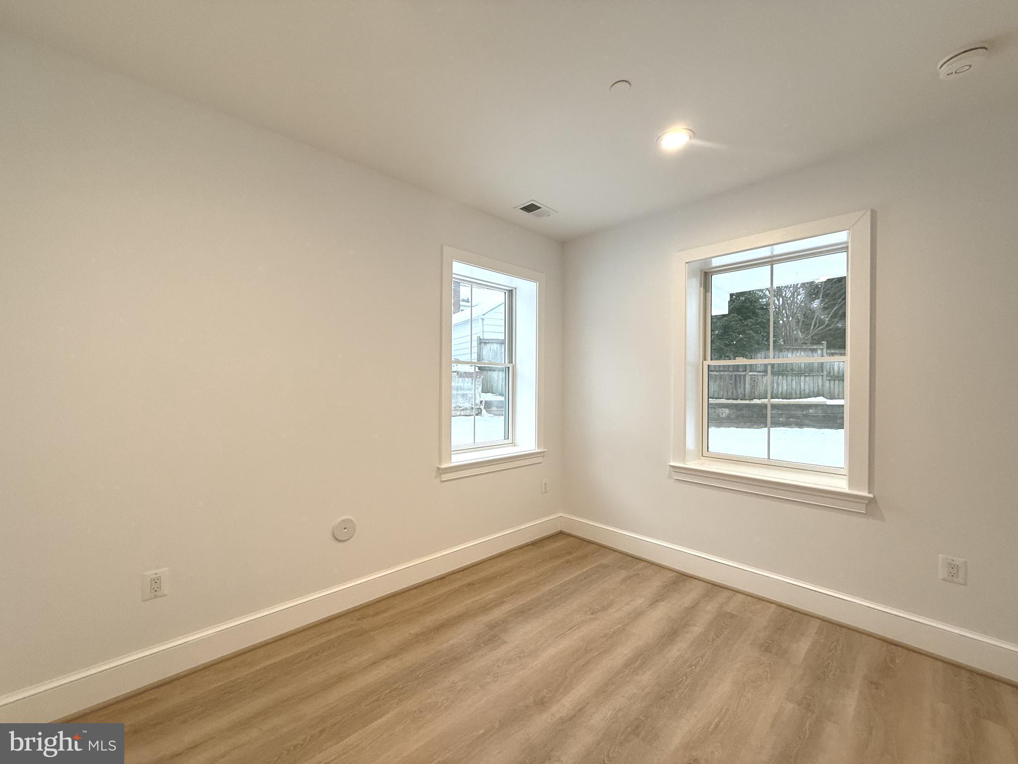 MEADOWBROOK VILLAGE - Residential Lease