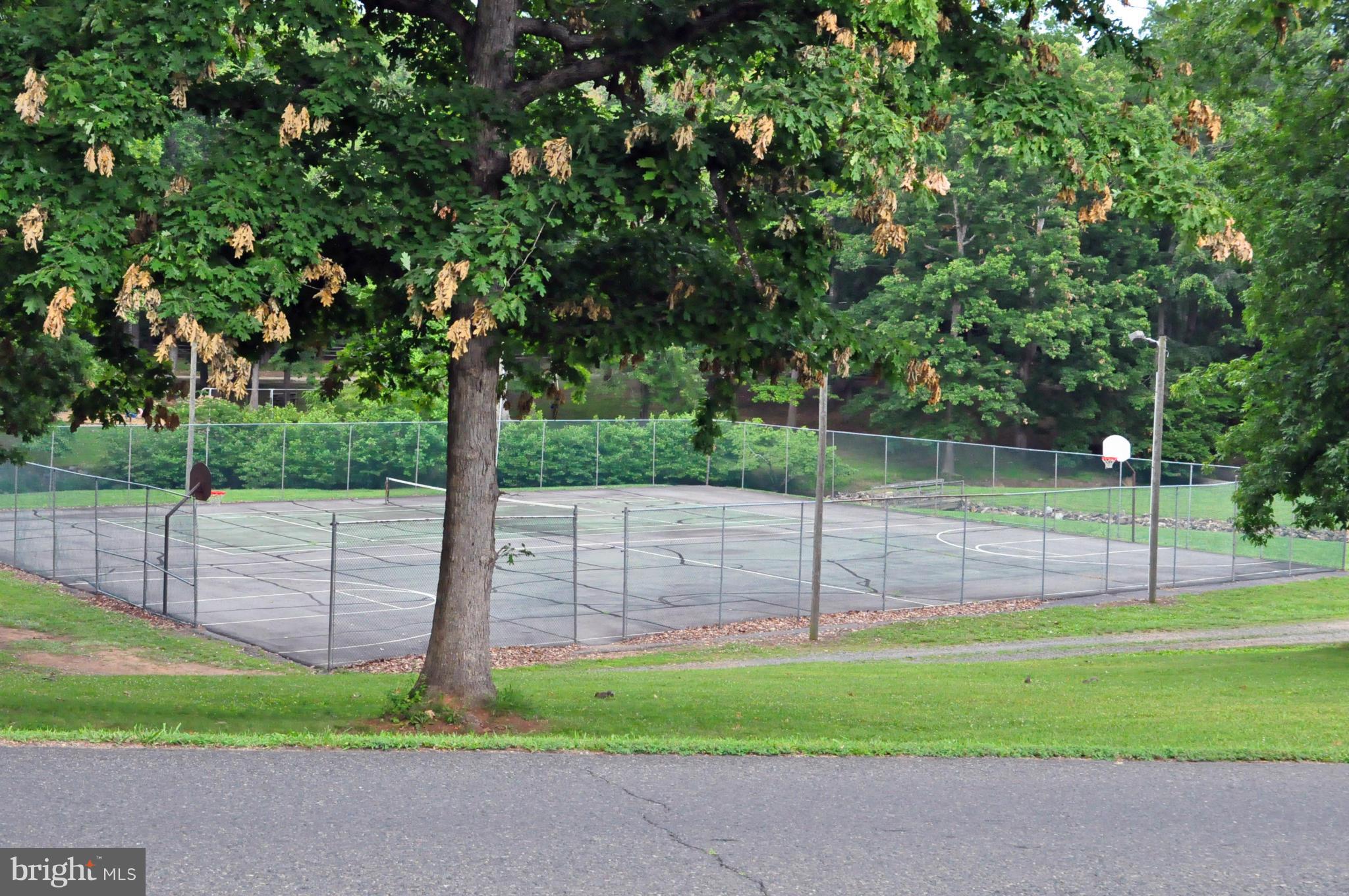 LAKE WILDERNESS - Residential