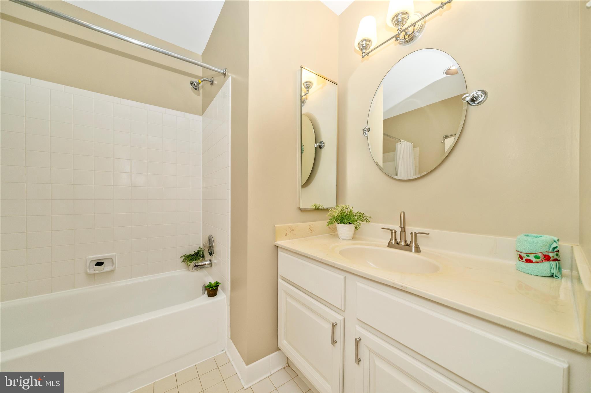 TIMBERLAWN - Residential