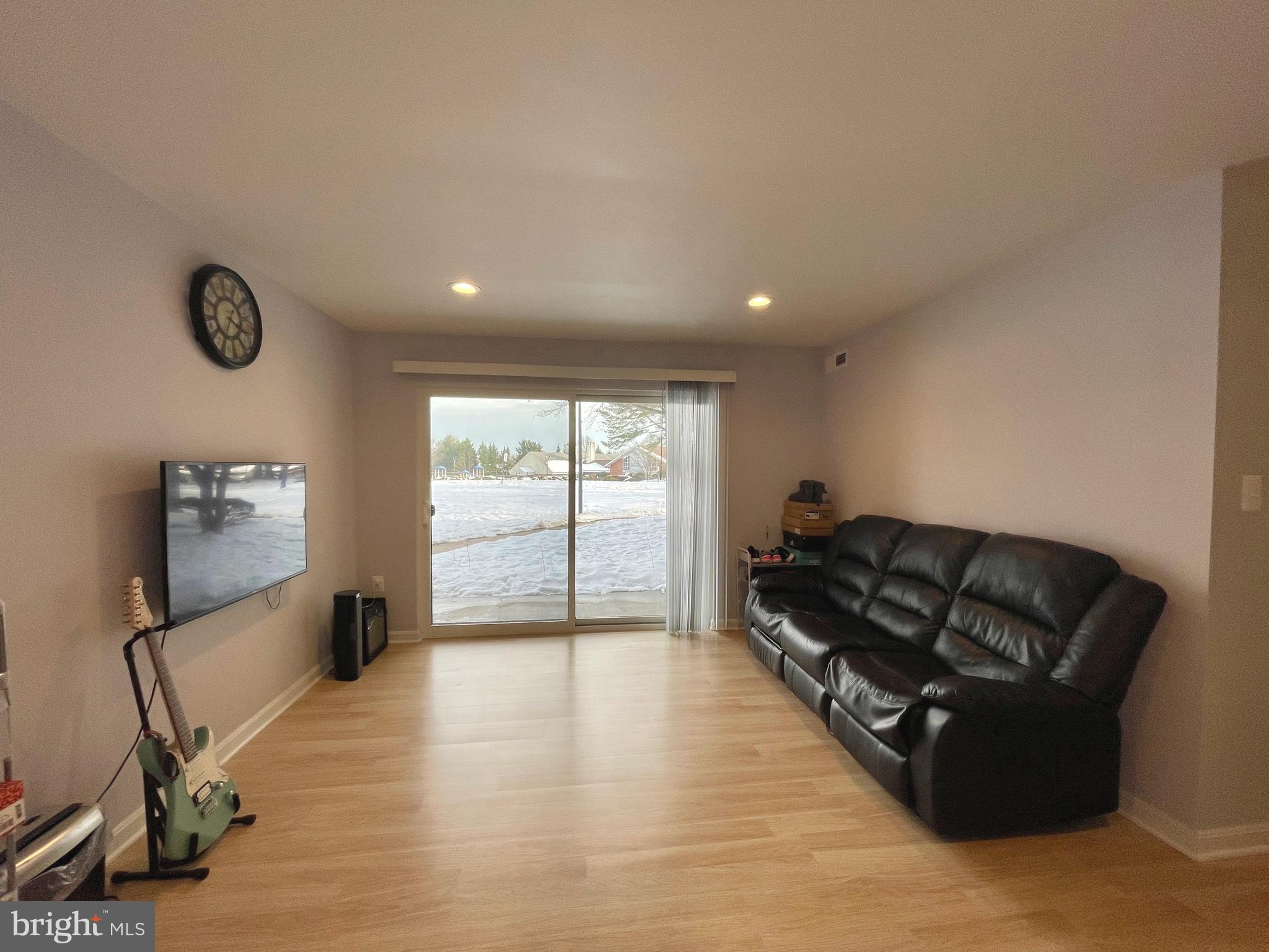 CAMELBACK VILLAGE - Residential