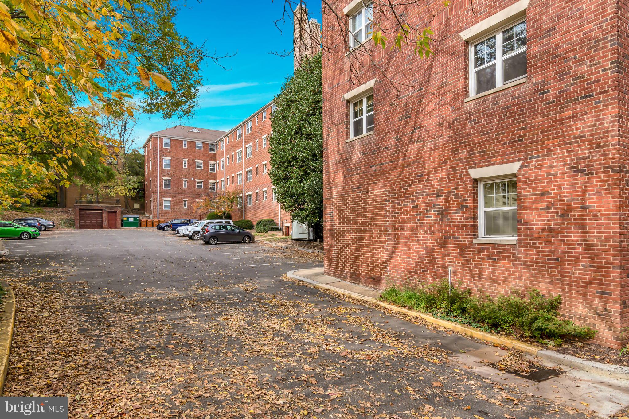 ROSSLYN HEIGHTS - Residential Lease