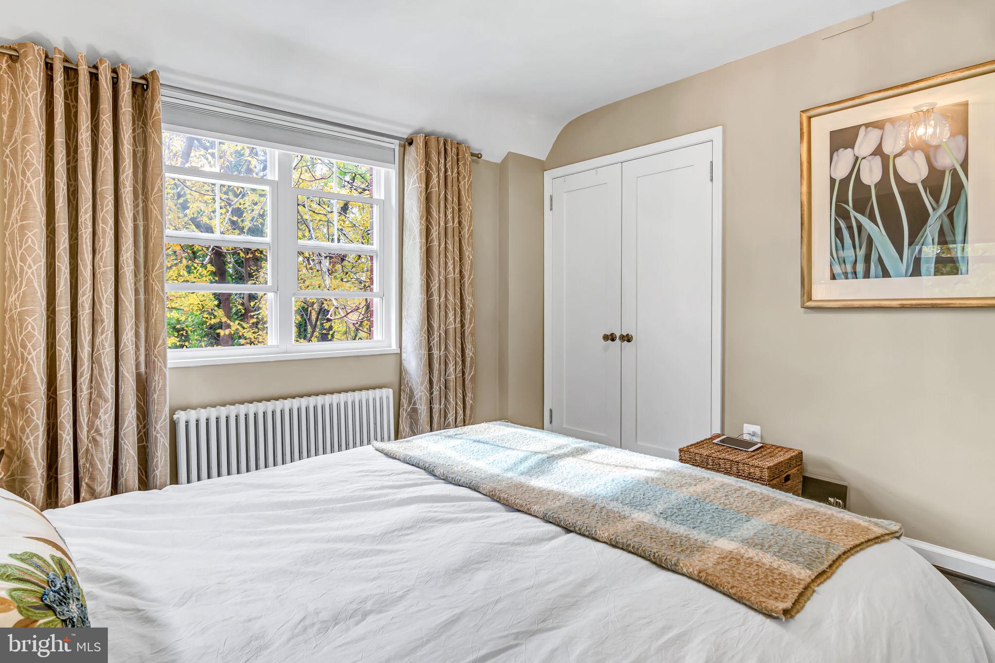 ROSSLYN HEIGHTS - Residential Lease