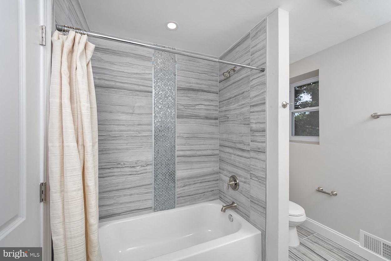 AUGUSTA ACRES - Residential