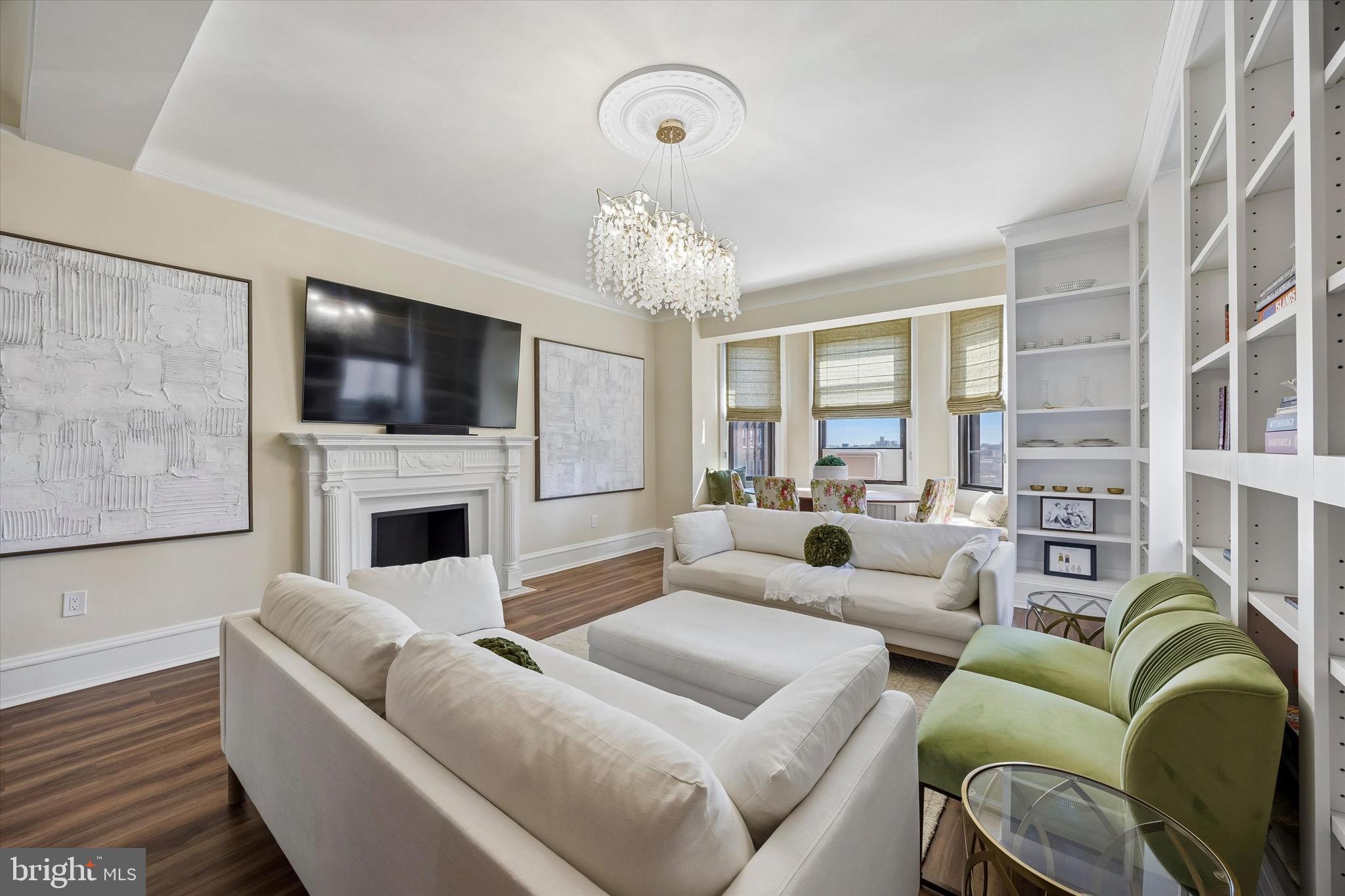 WASHINGTON SQ WEST - Residential