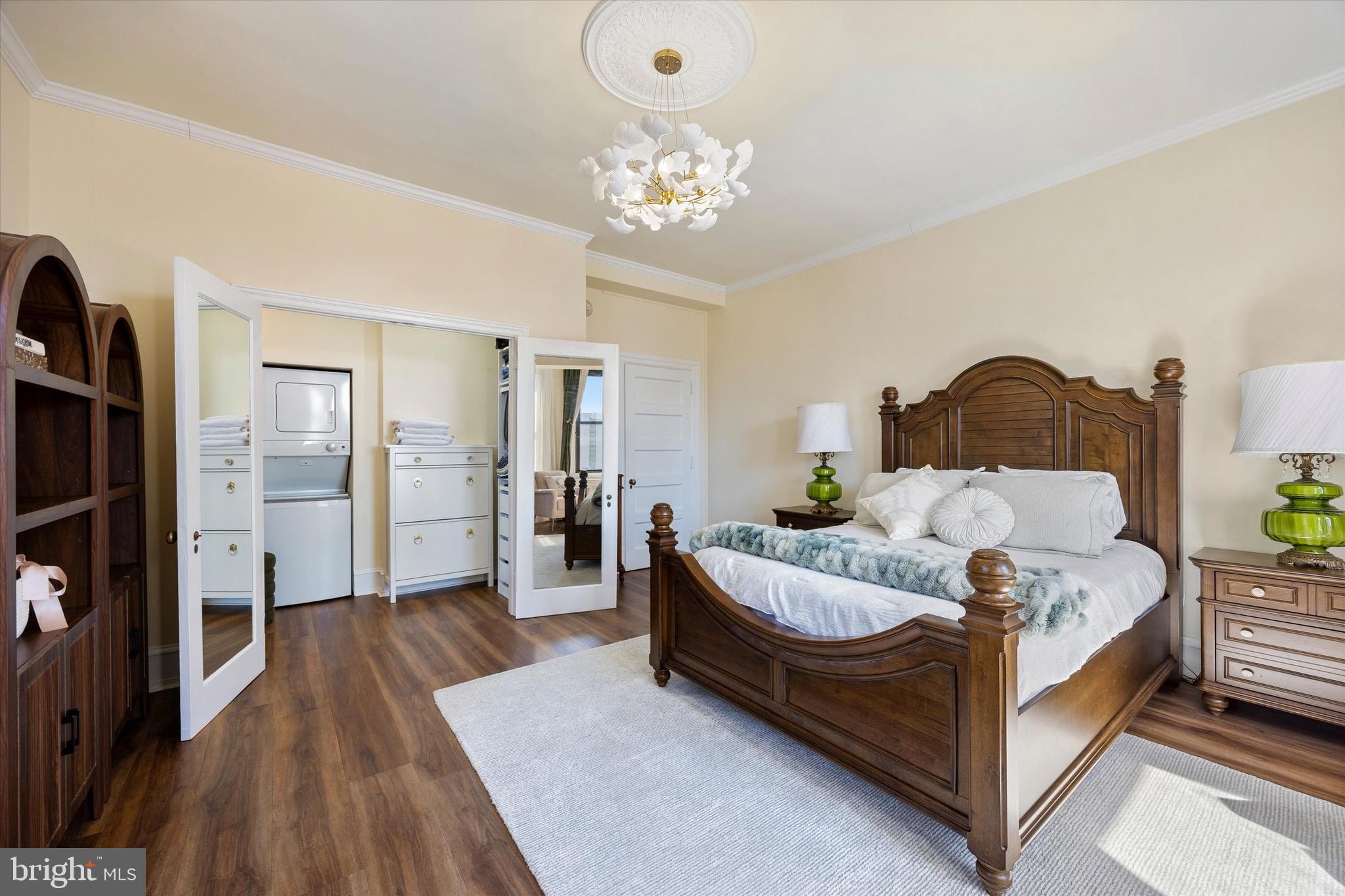 WASHINGTON SQ WEST - Residential