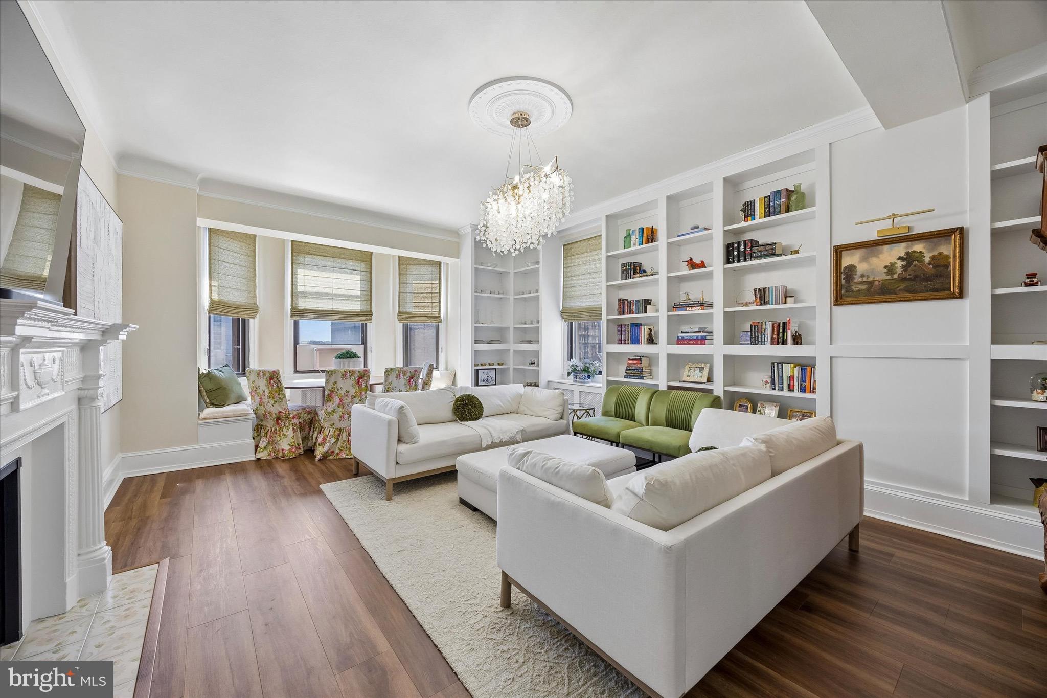 WASHINGTON SQ WEST - Residential