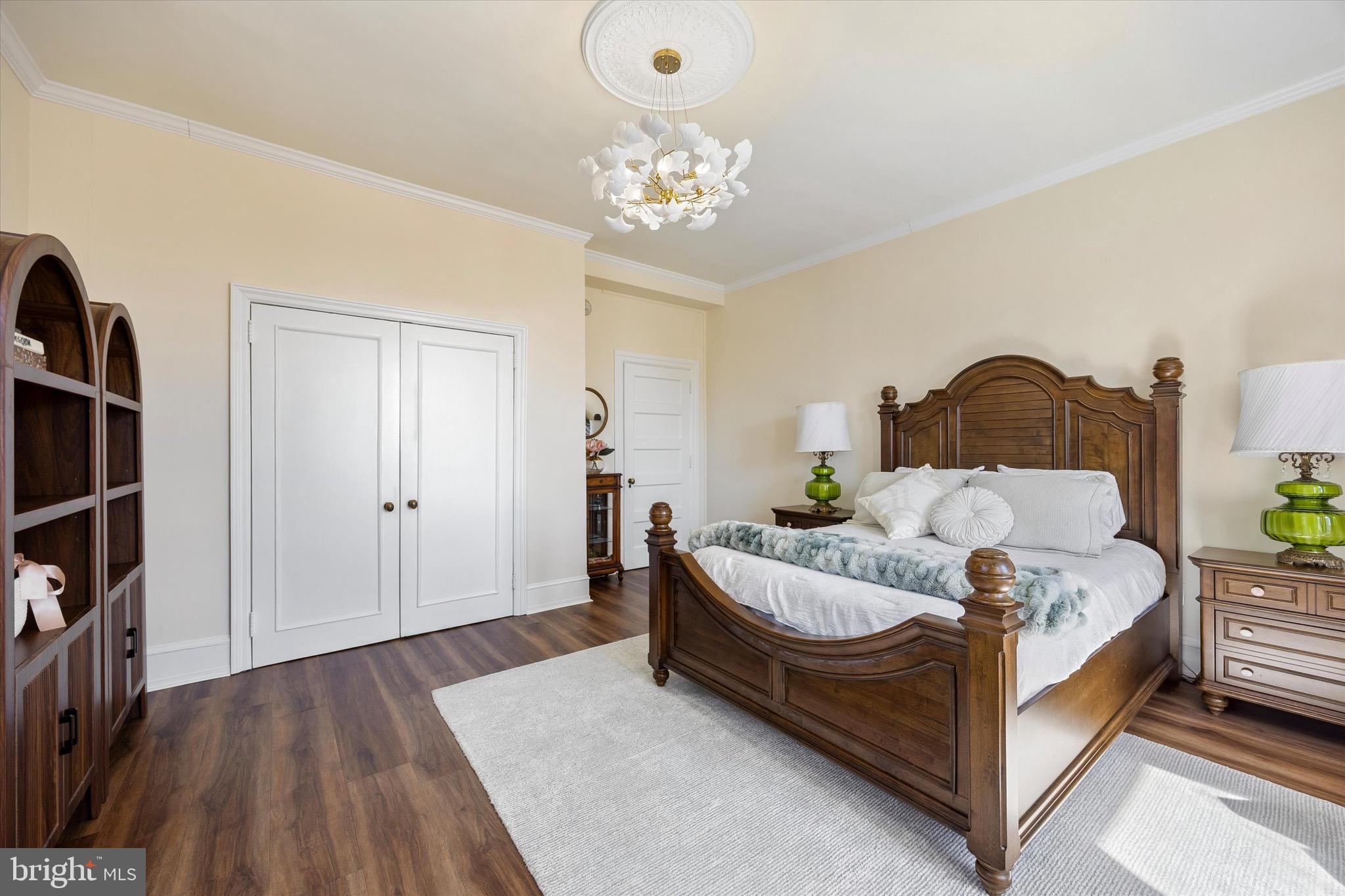 WASHINGTON SQ WEST - Residential