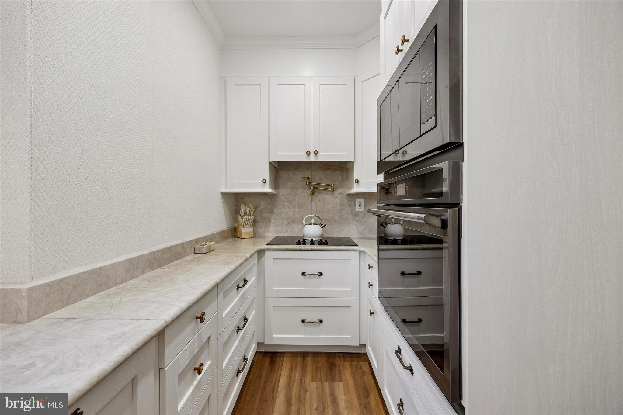 WASHINGTON SQ WEST - Residential