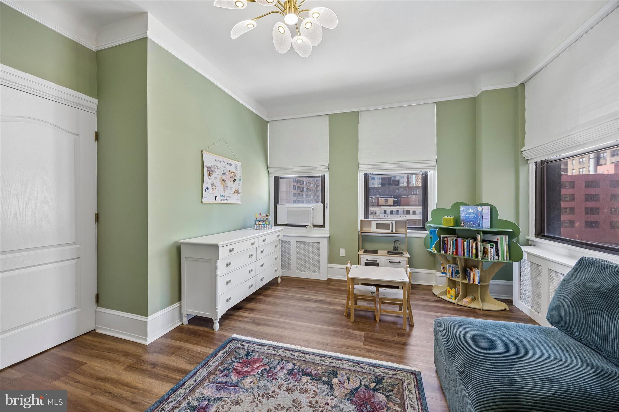 WASHINGTON SQ WEST - Residential