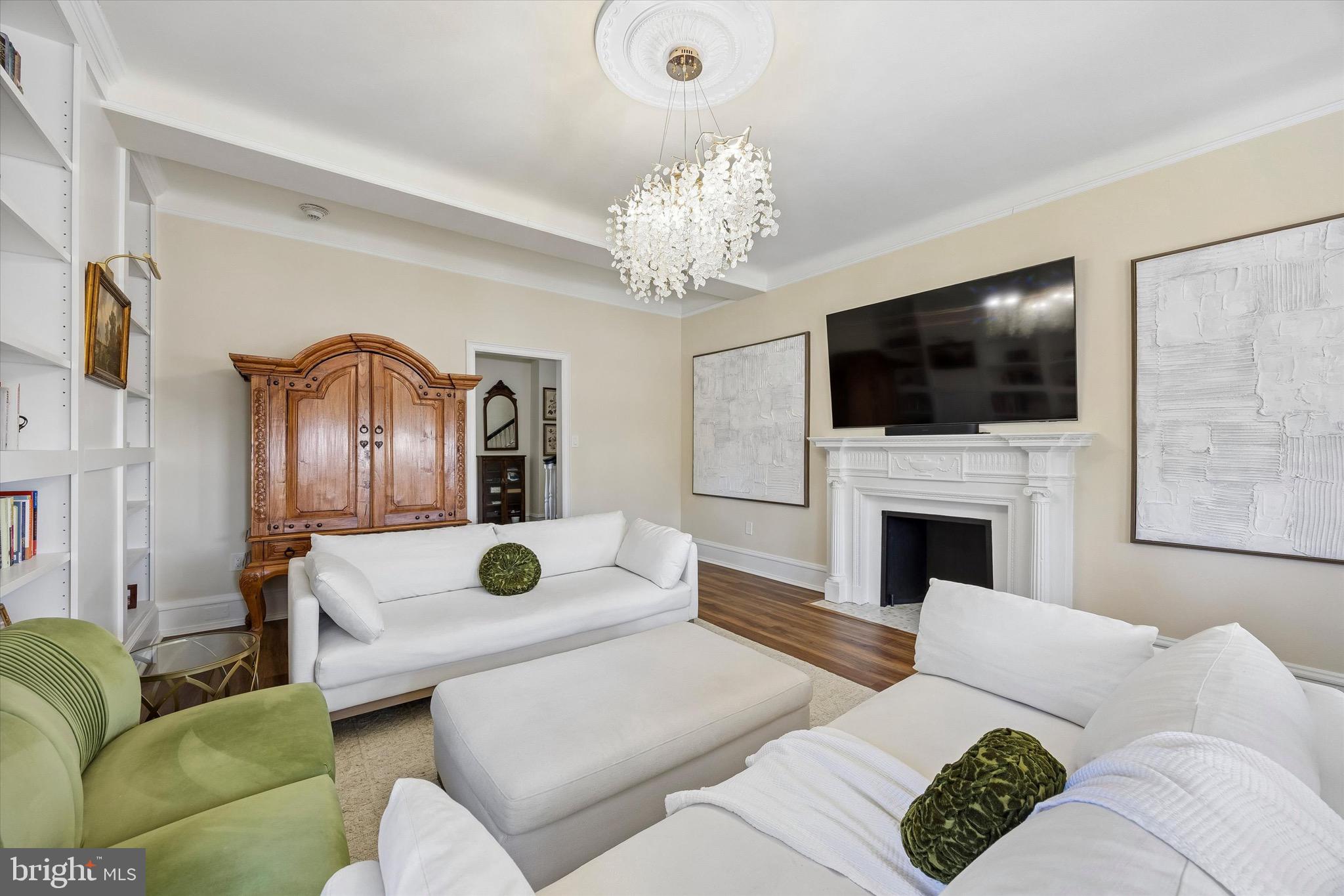 WASHINGTON SQ WEST - Residential