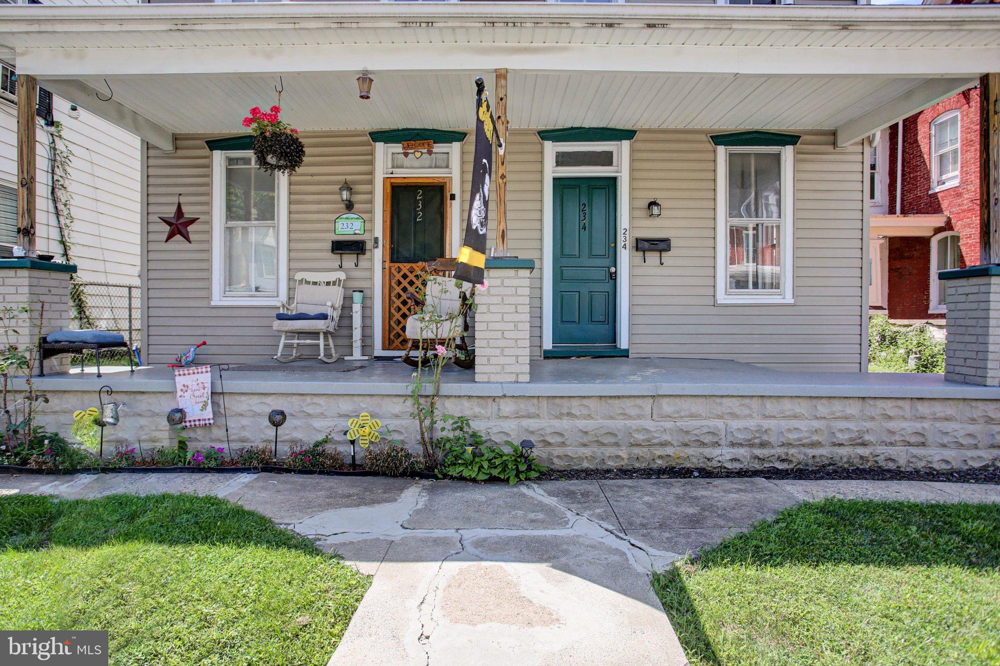 232 W W SECOND STREET