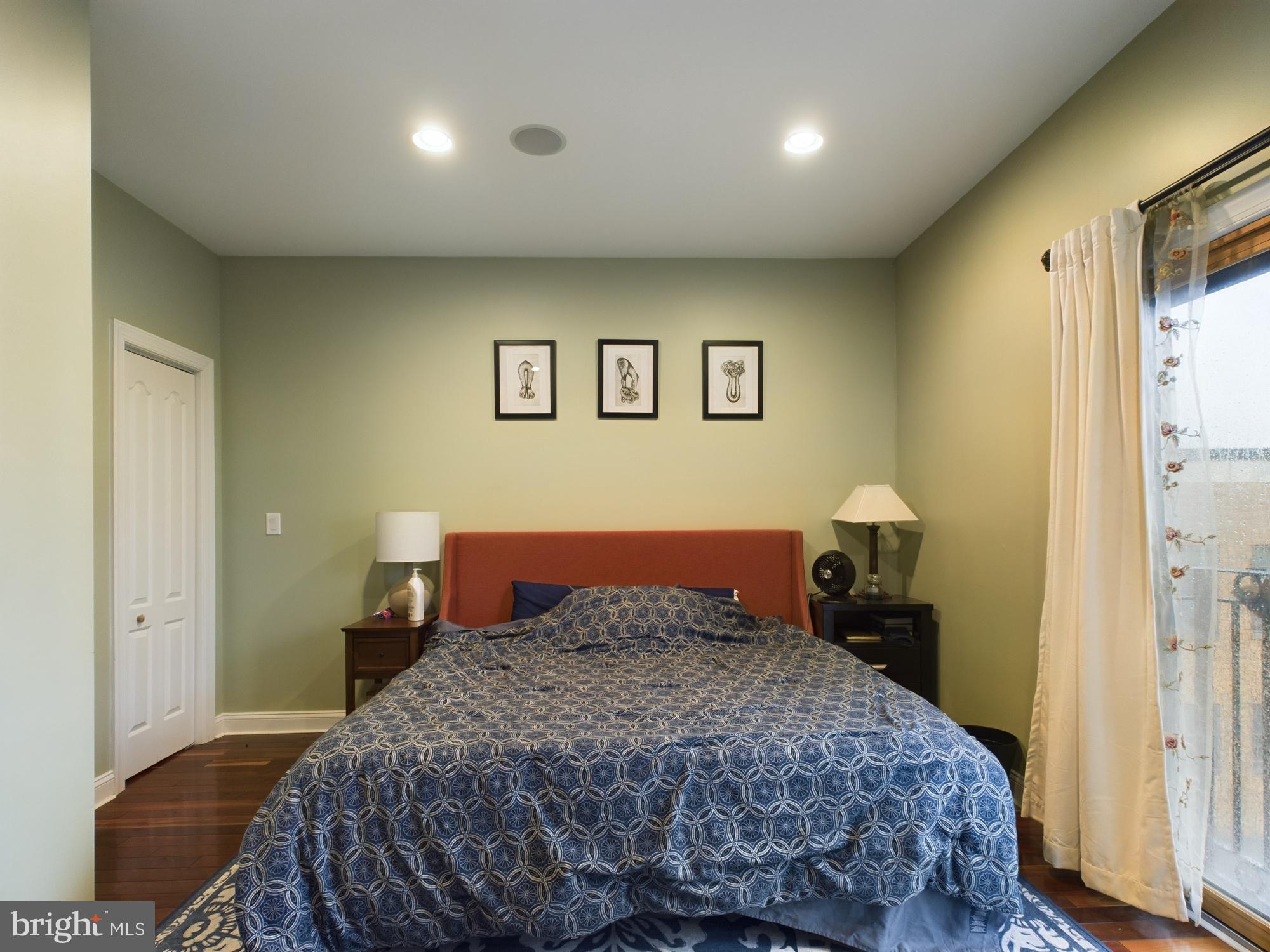 EAST PASSYUNK CROSSING - Residential Lease