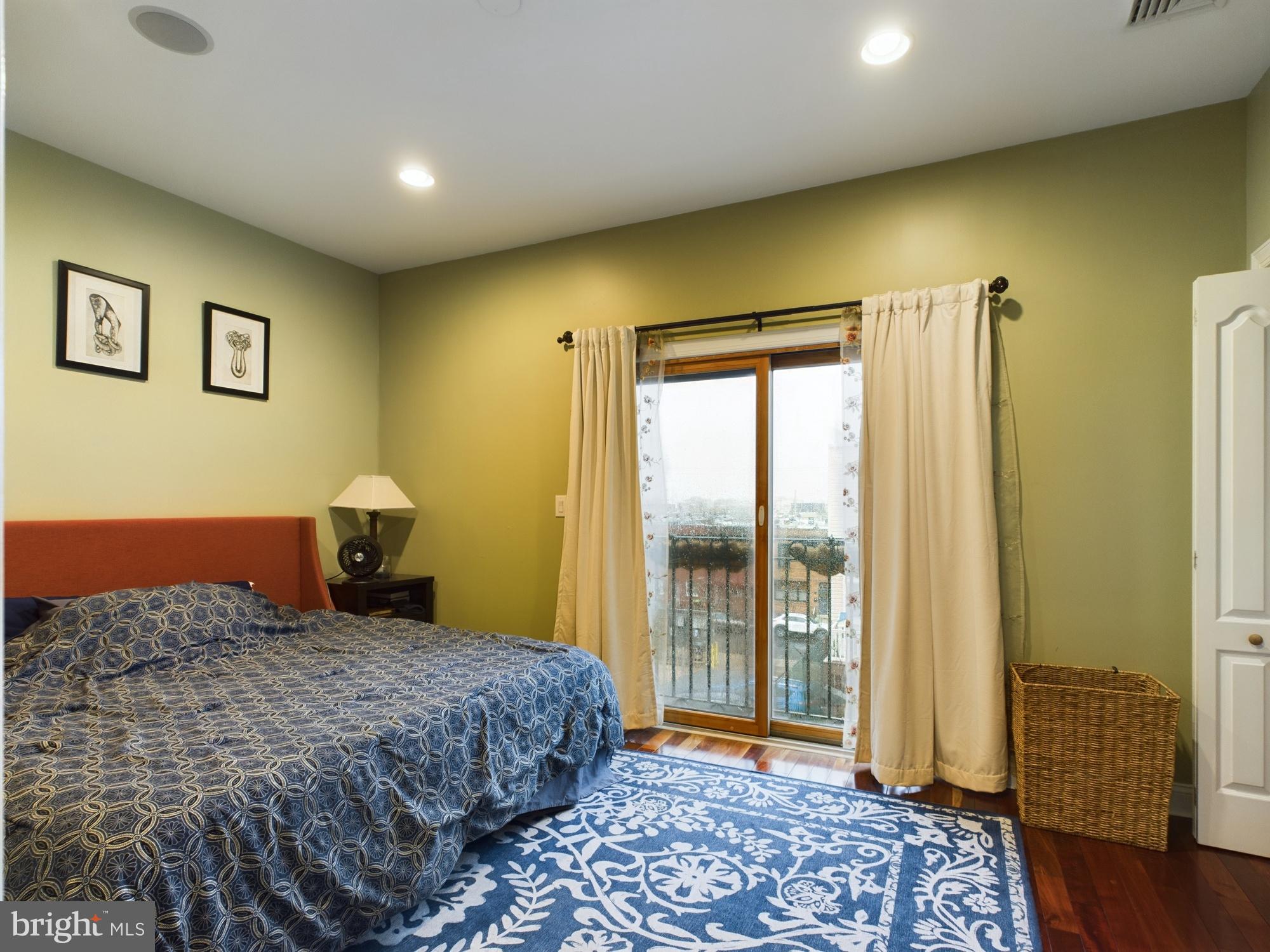 EAST PASSYUNK CROSSING - Residential Lease