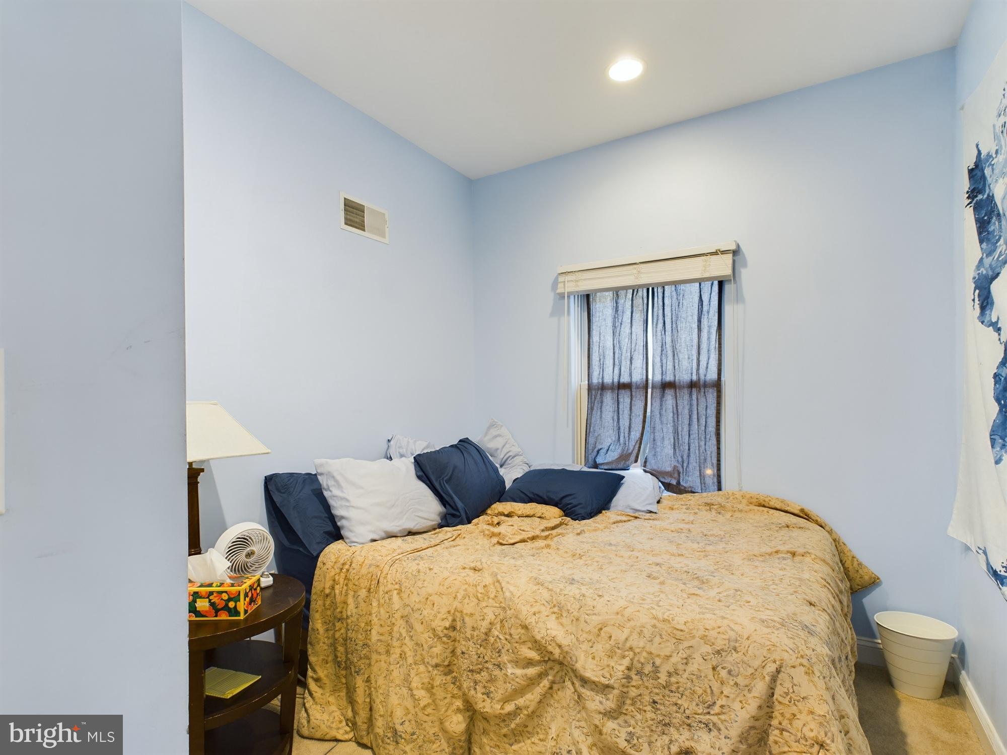 EAST PASSYUNK CROSSING - Residential Lease