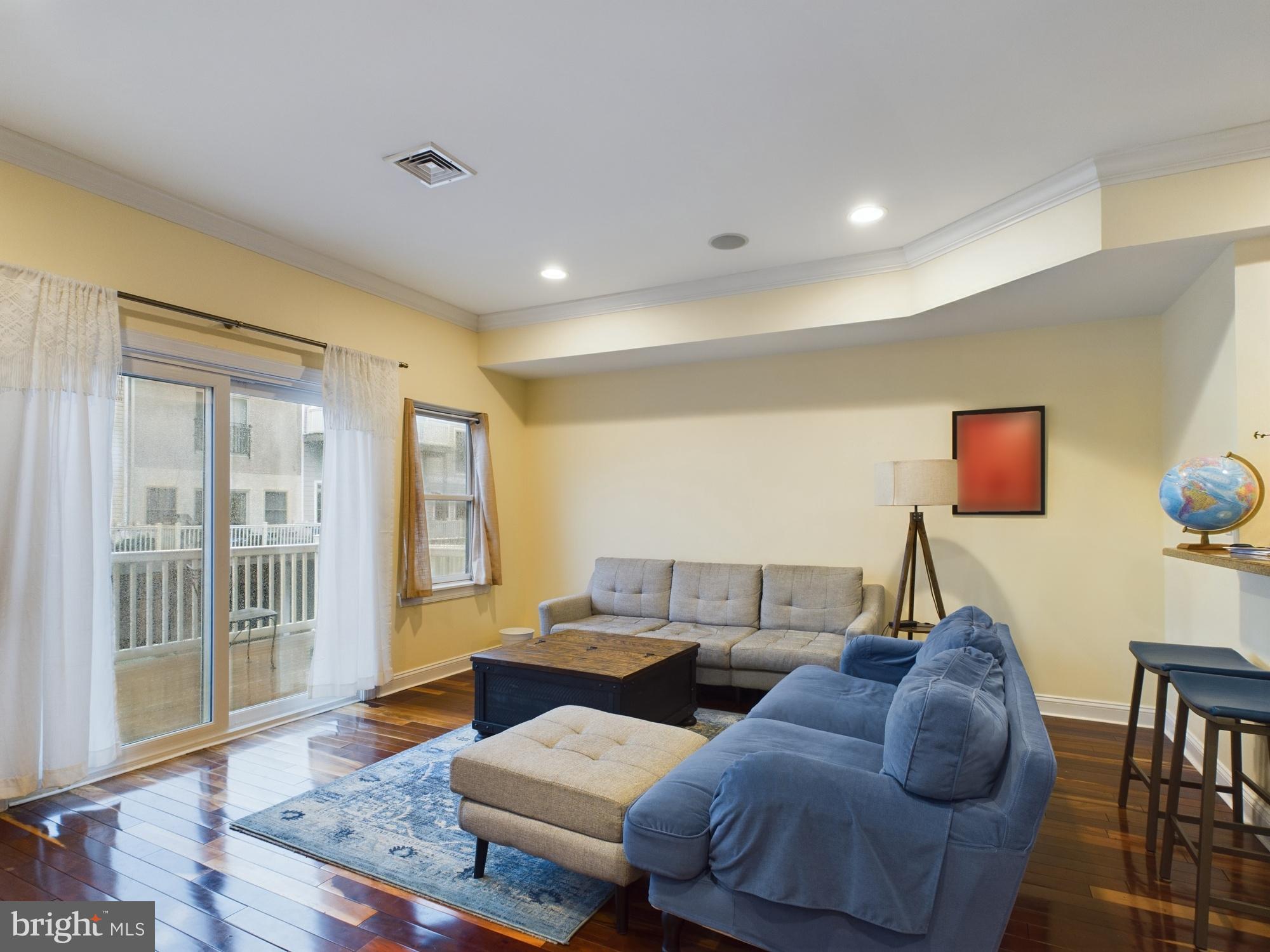EAST PASSYUNK CROSSING - Residential Lease