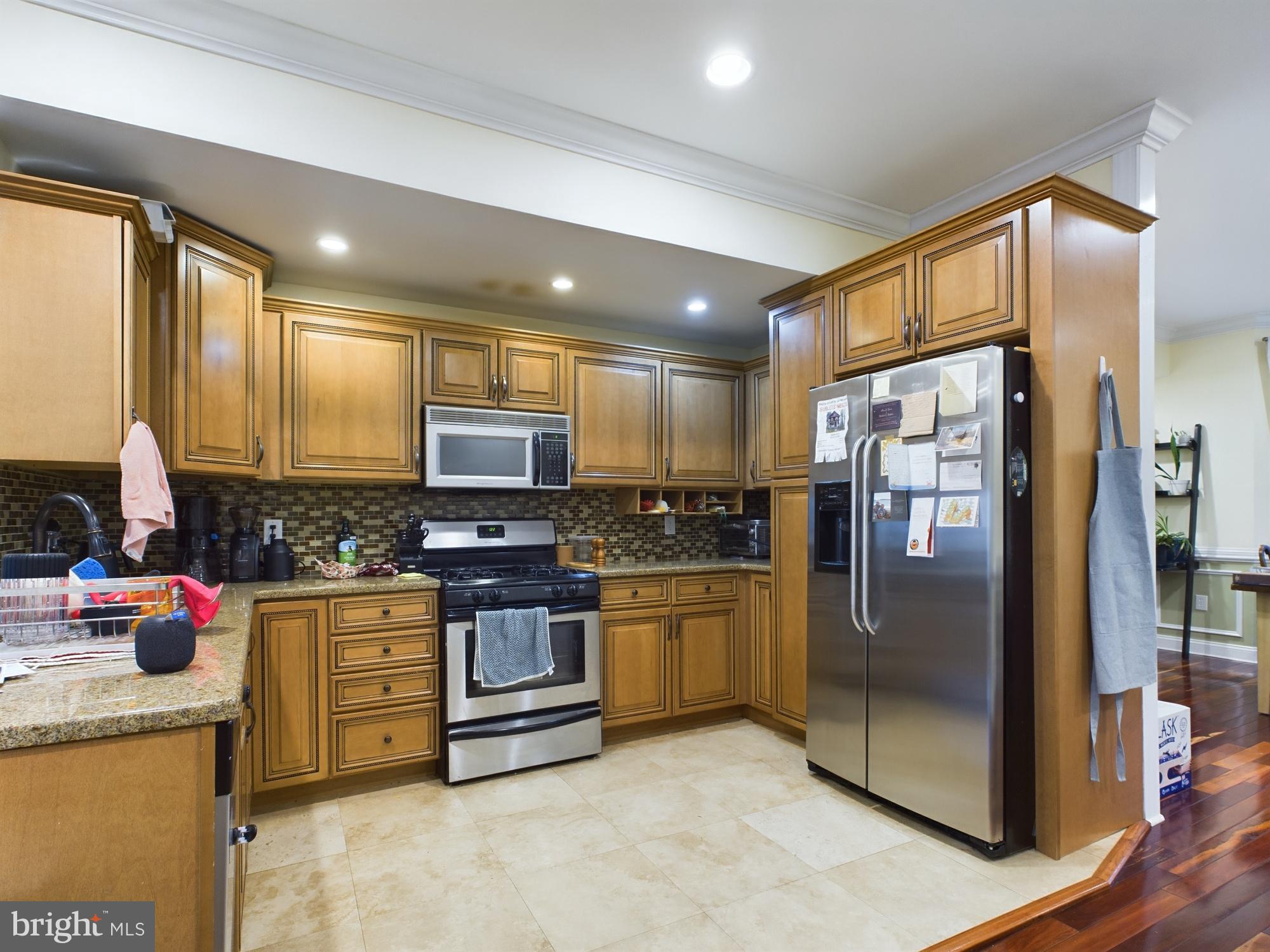 EAST PASSYUNK CROSSING - Residential Lease