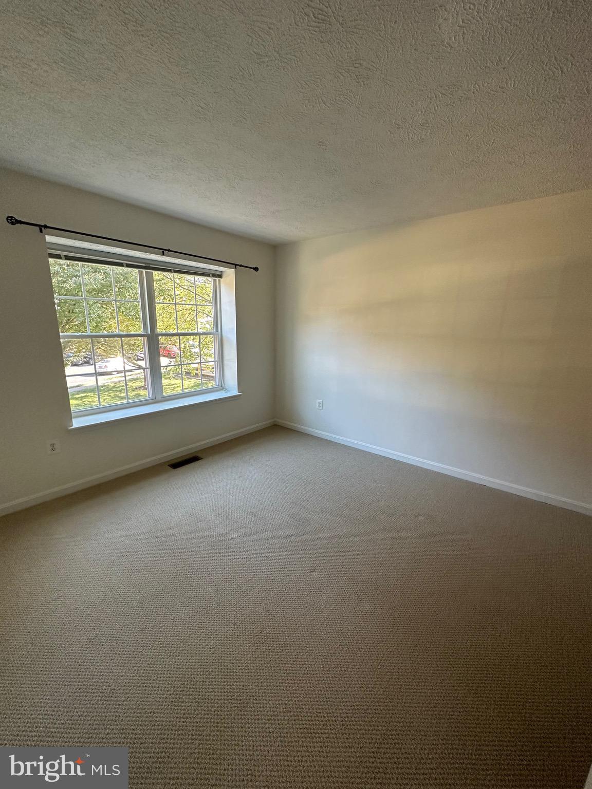 SINGLETONS GROVE - Residential Lease