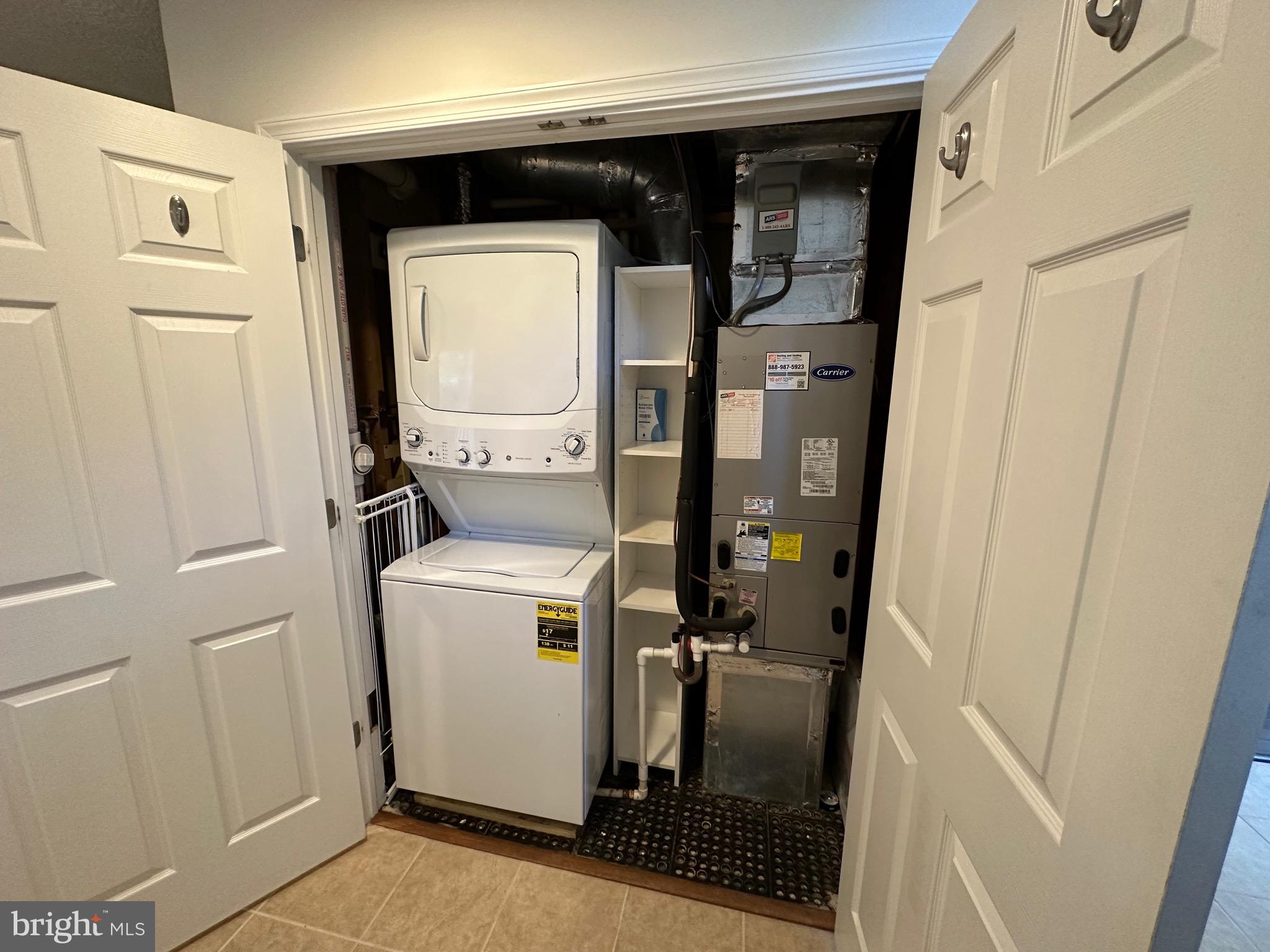 SINGLETONS GROVE - Residential Lease