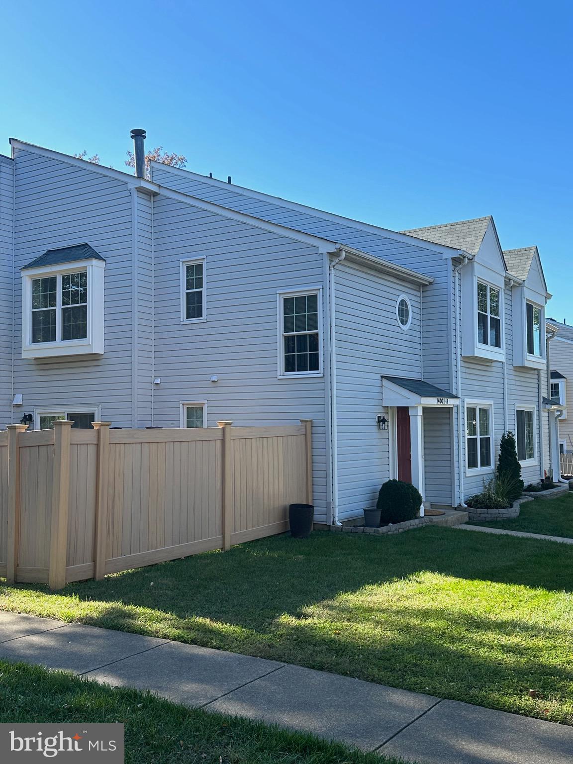 SINGLETONS GROVE - Residential Lease