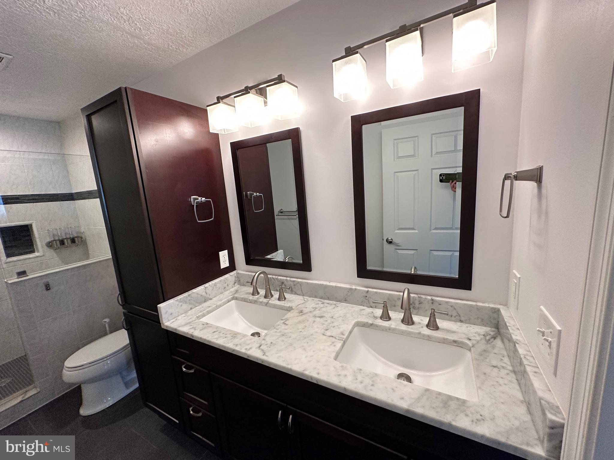 SINGLETONS GROVE - Residential Lease