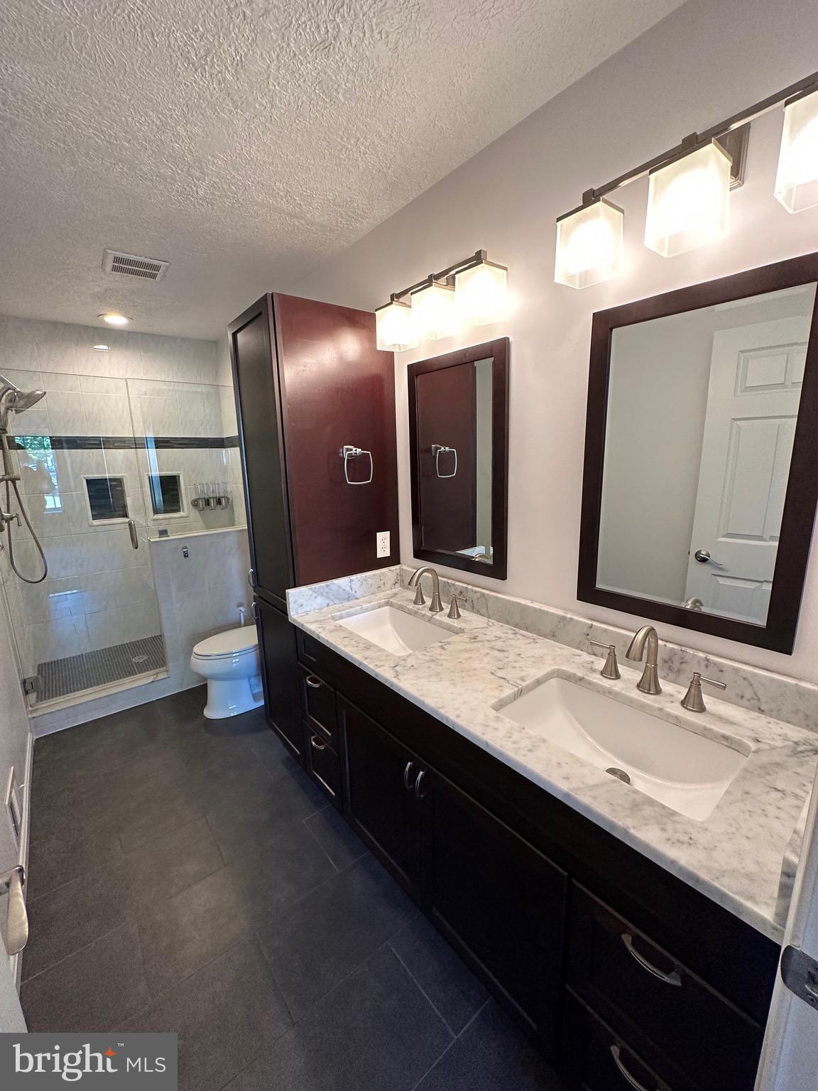 SINGLETONS GROVE - Residential Lease