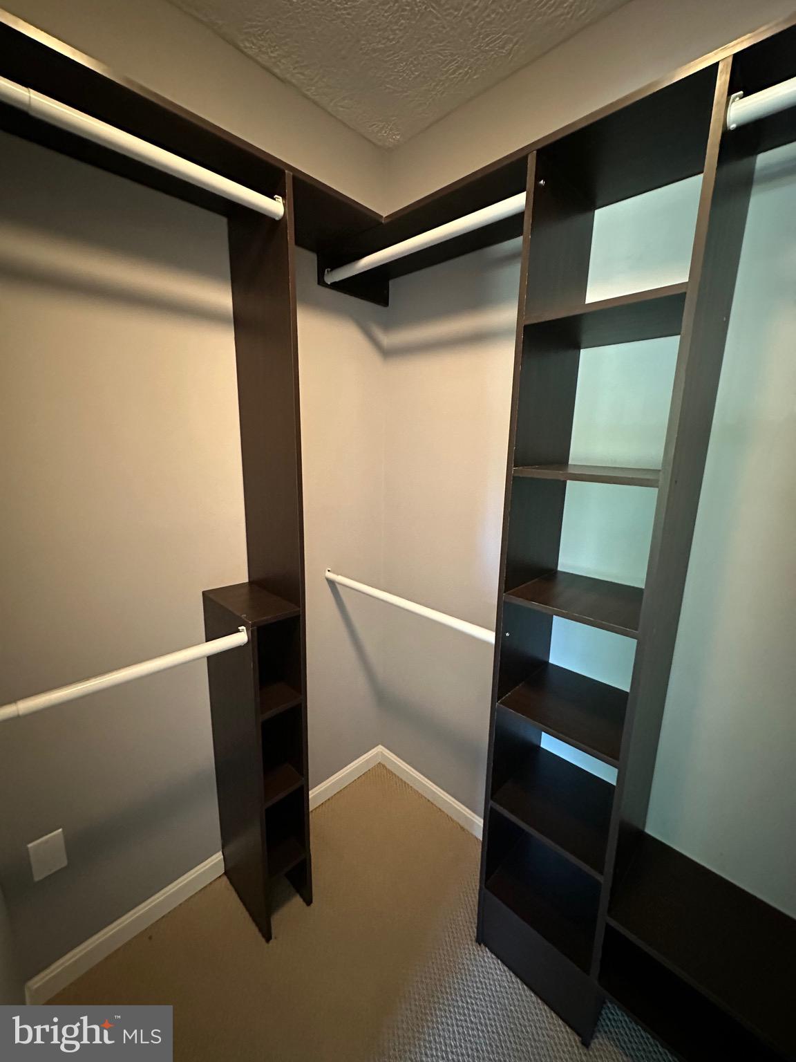 SINGLETONS GROVE - Residential Lease