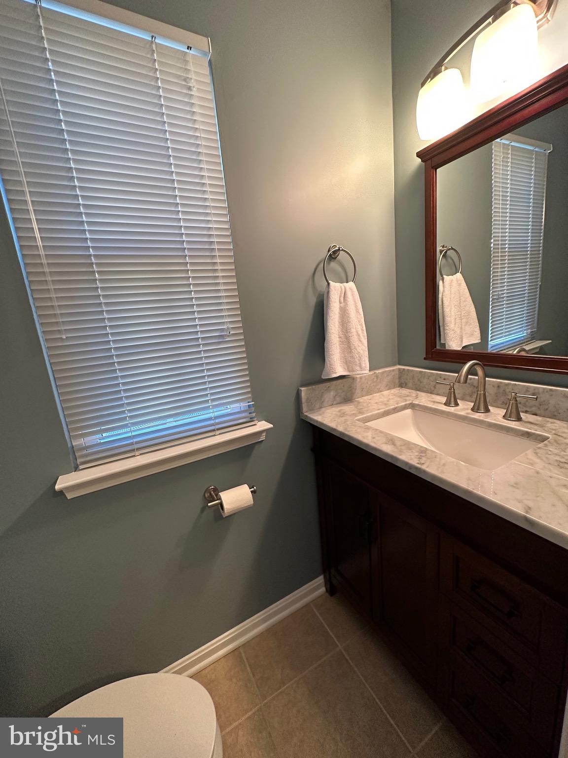 SINGLETONS GROVE - Residential Lease