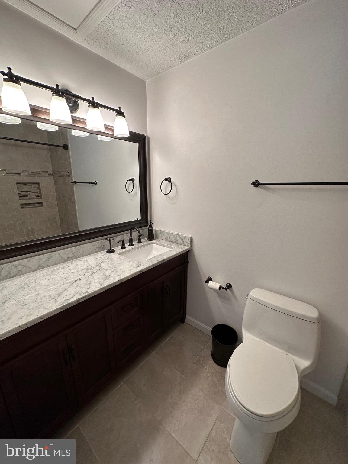 SINGLETONS GROVE - Residential Lease