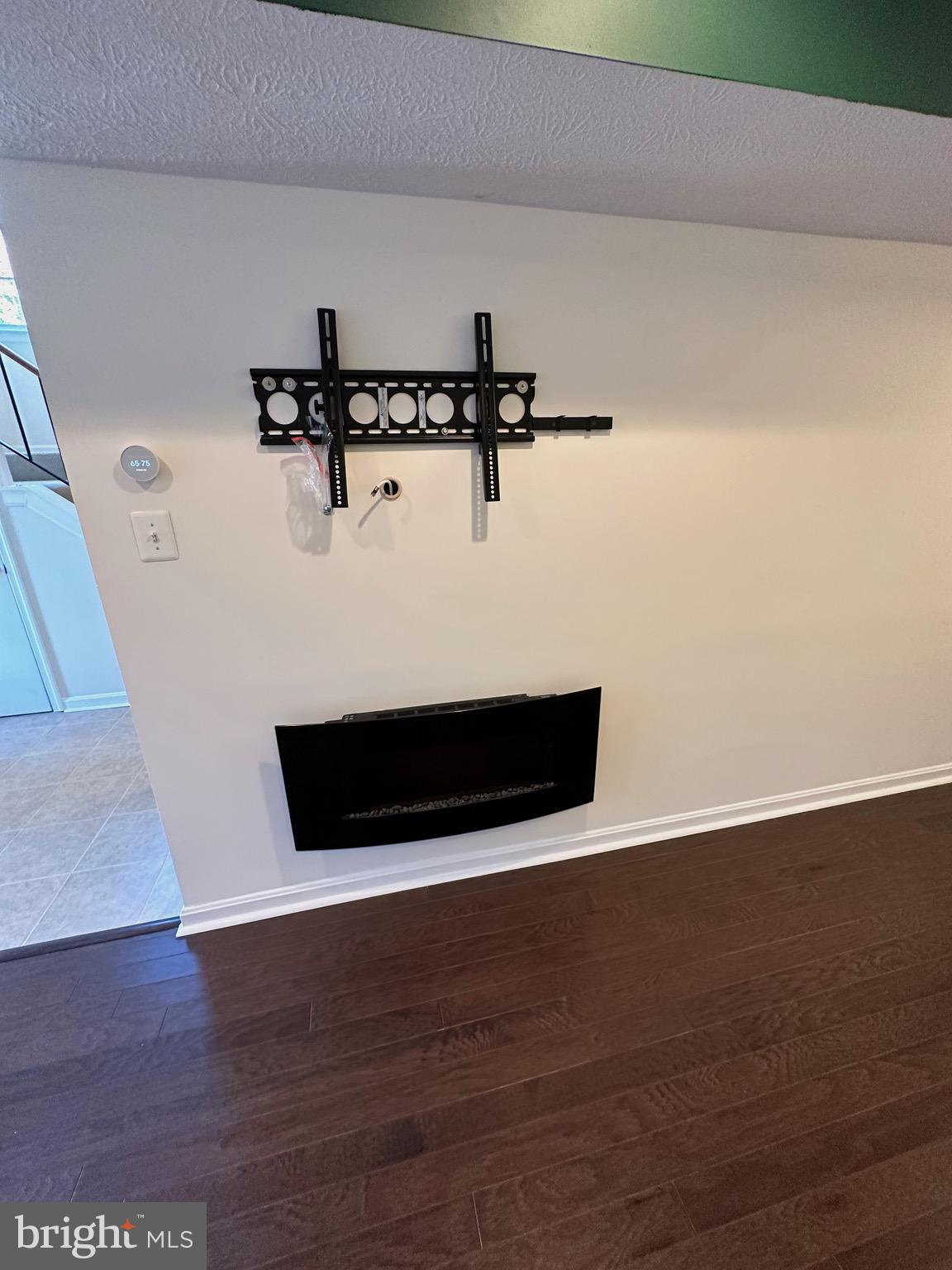 SINGLETONS GROVE - Residential Lease