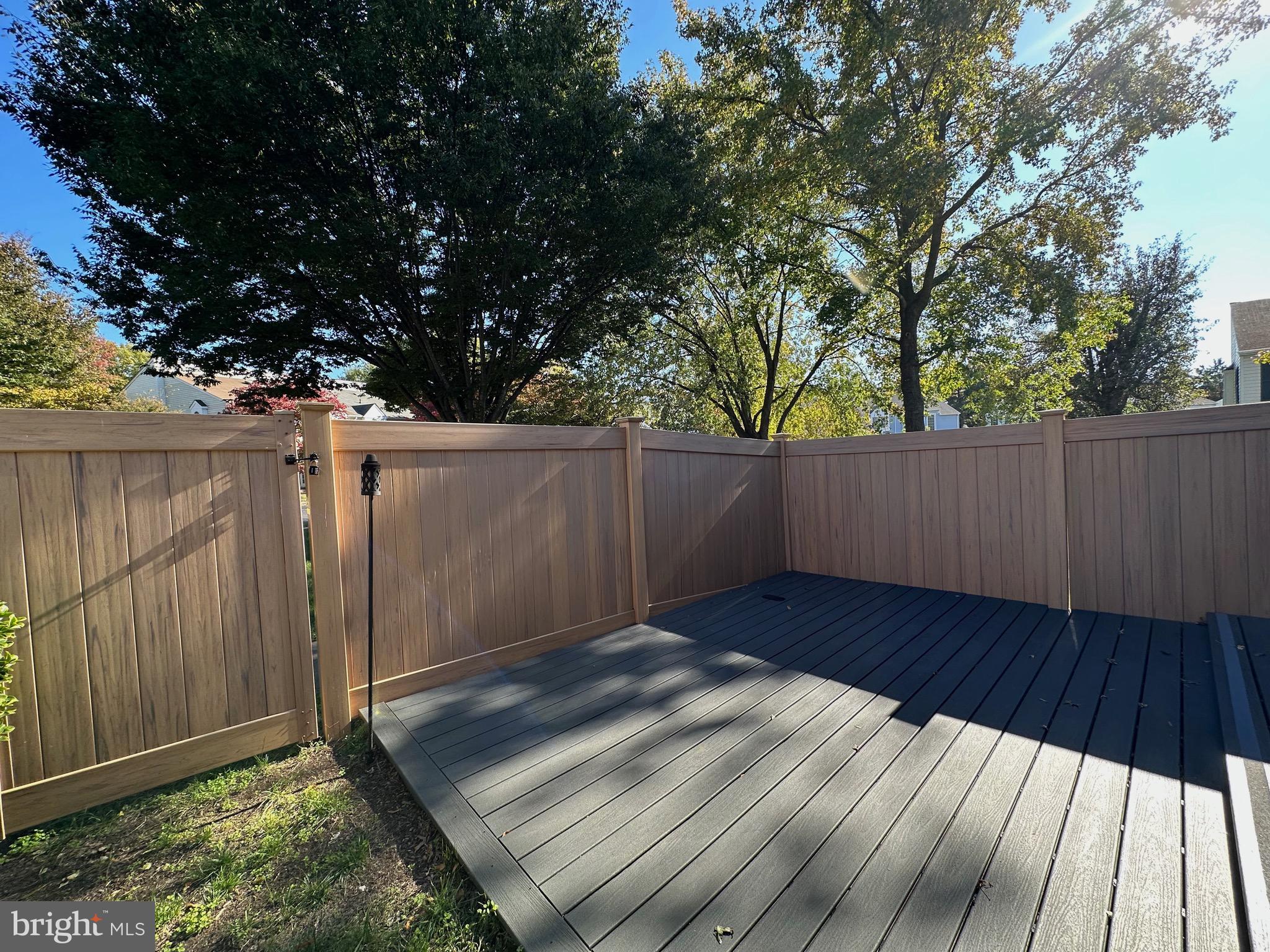 SINGLETONS GROVE - Residential Lease