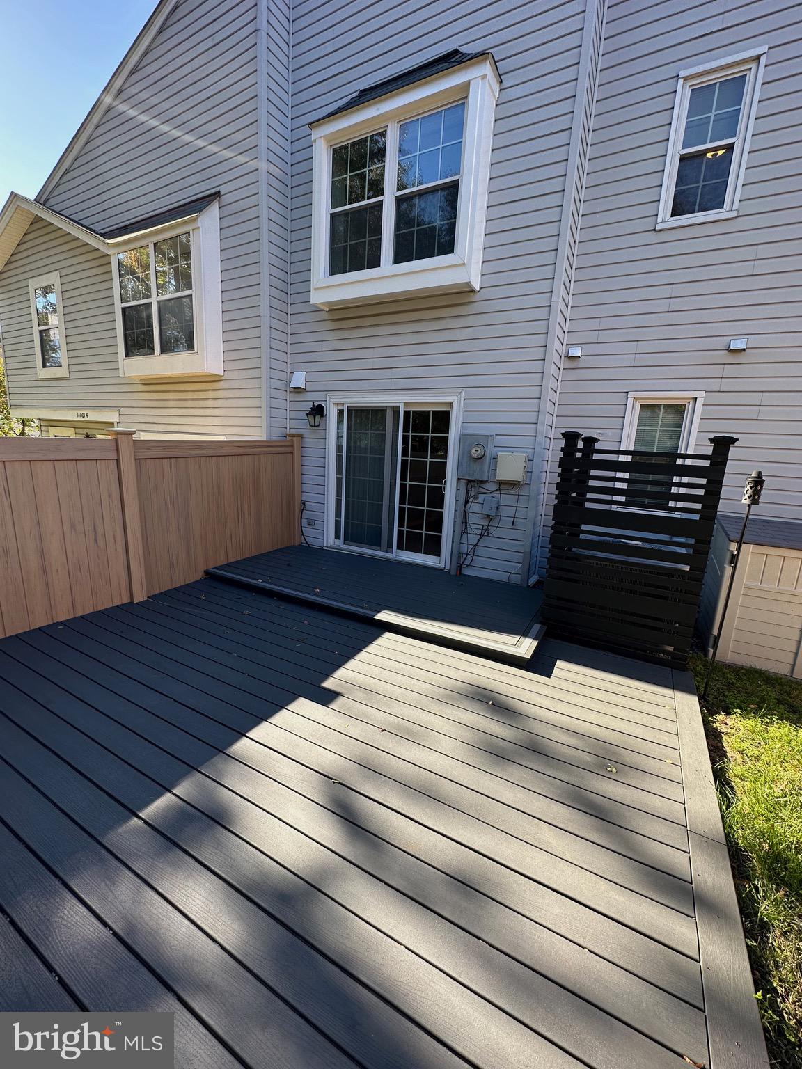 SINGLETONS GROVE - Residential Lease