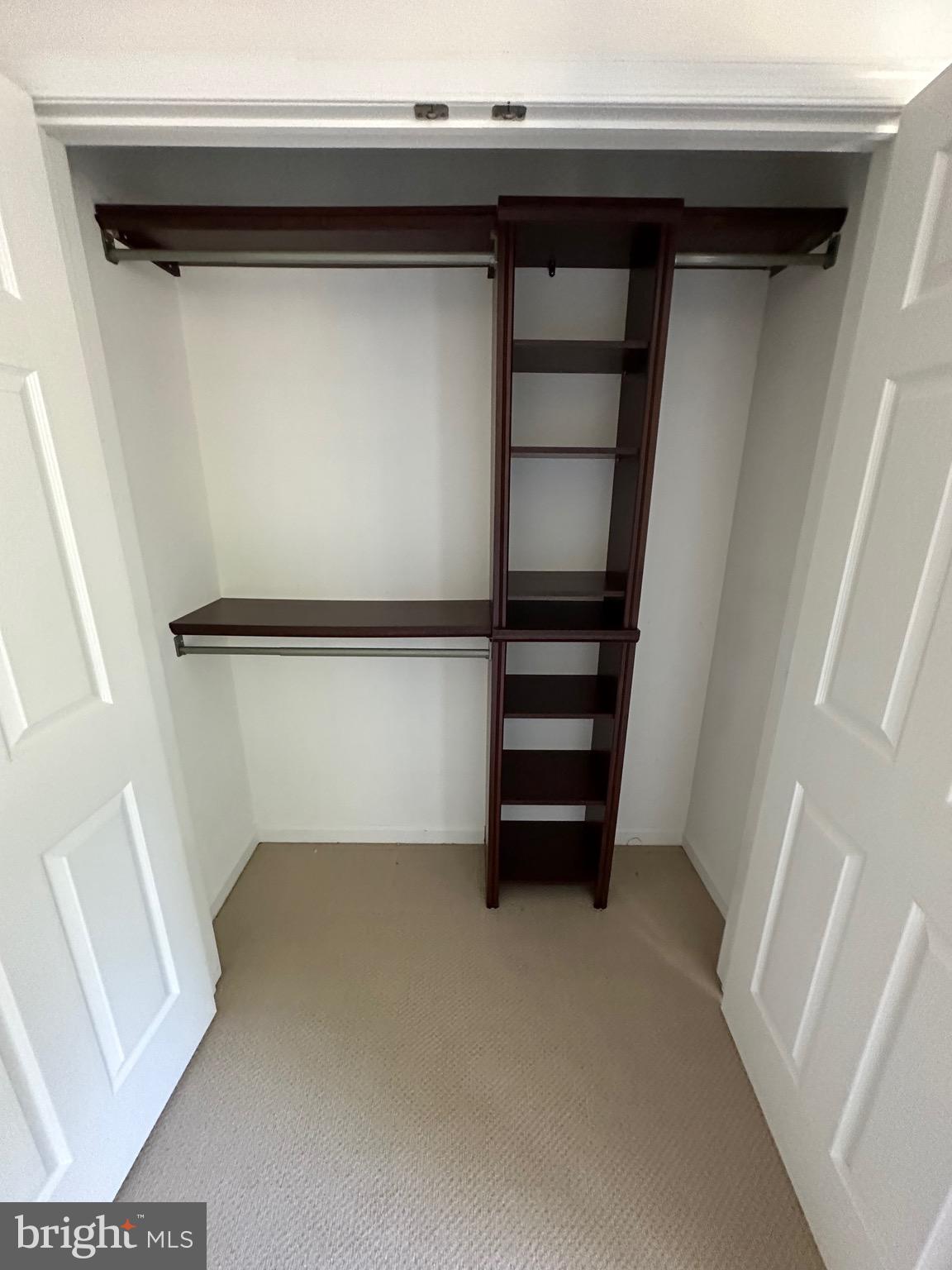 SINGLETONS GROVE - Residential Lease