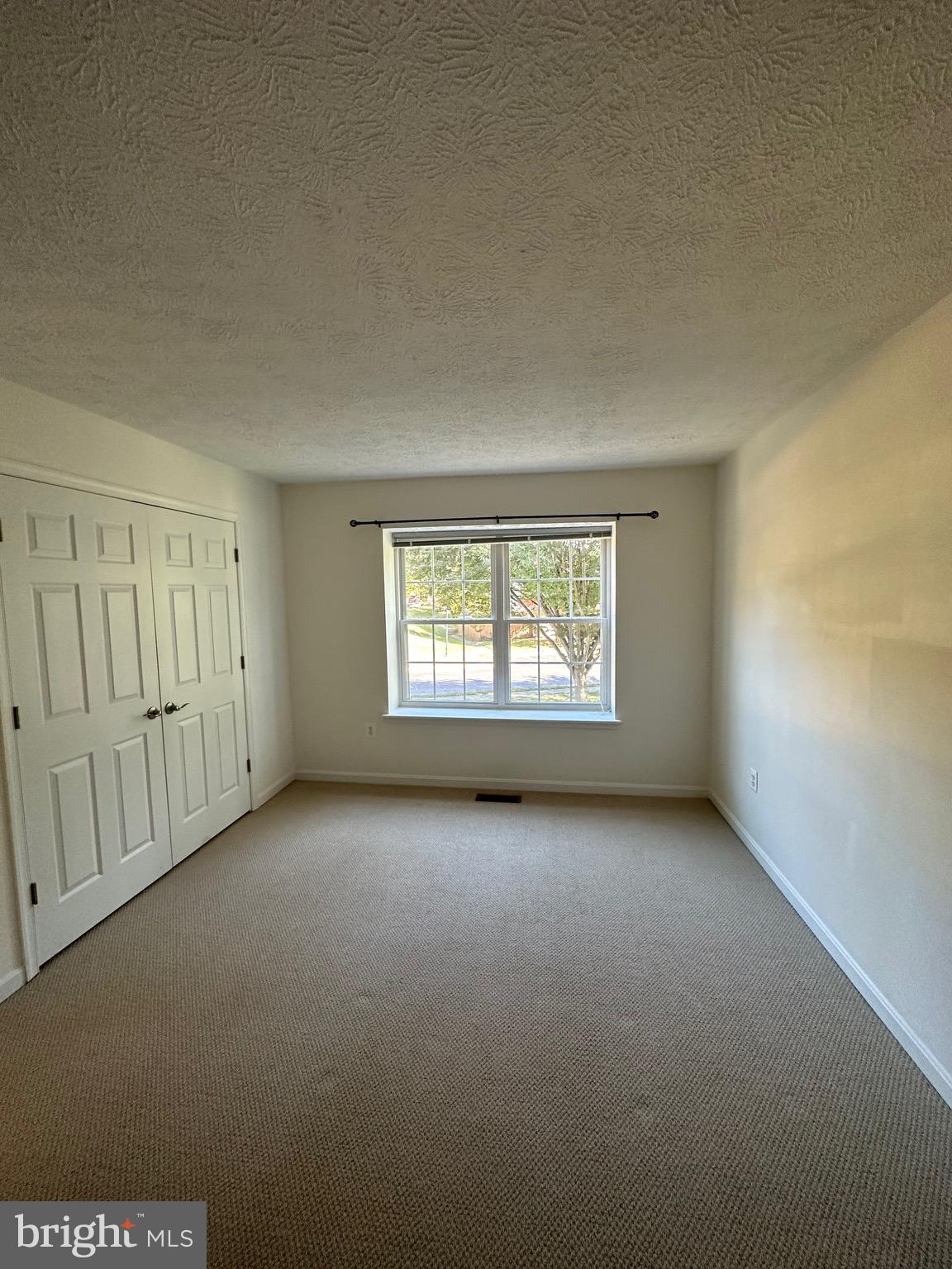 SINGLETONS GROVE - Residential Lease