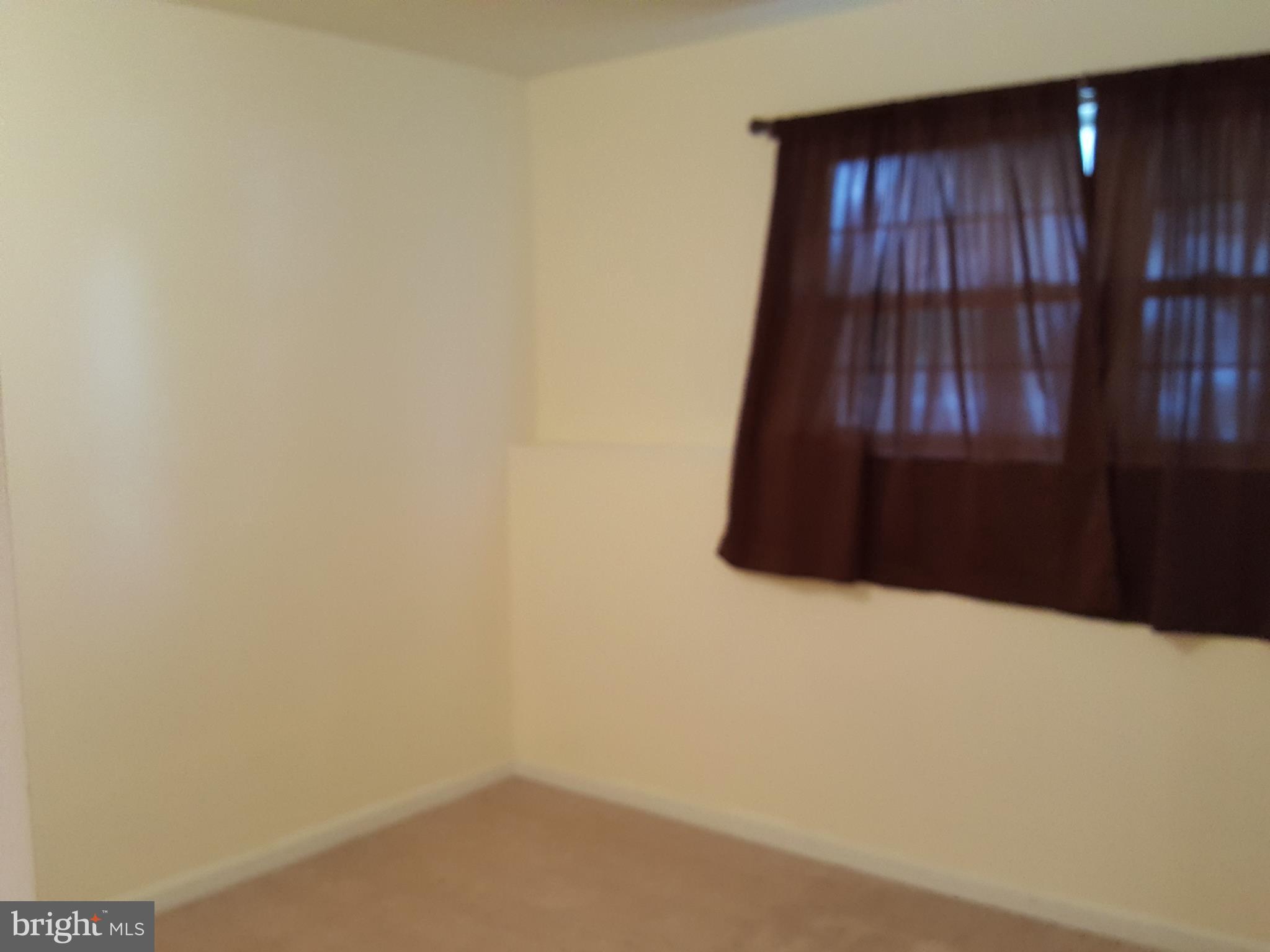 PARADISE - Residential Lease