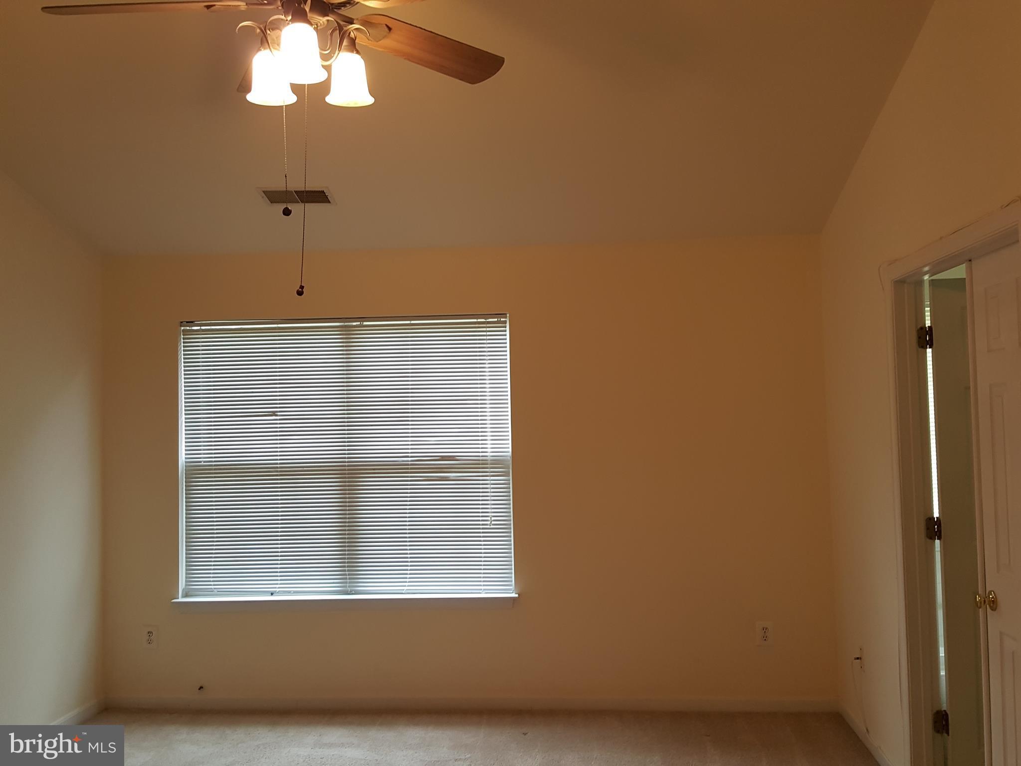 PARADISE - Residential Lease