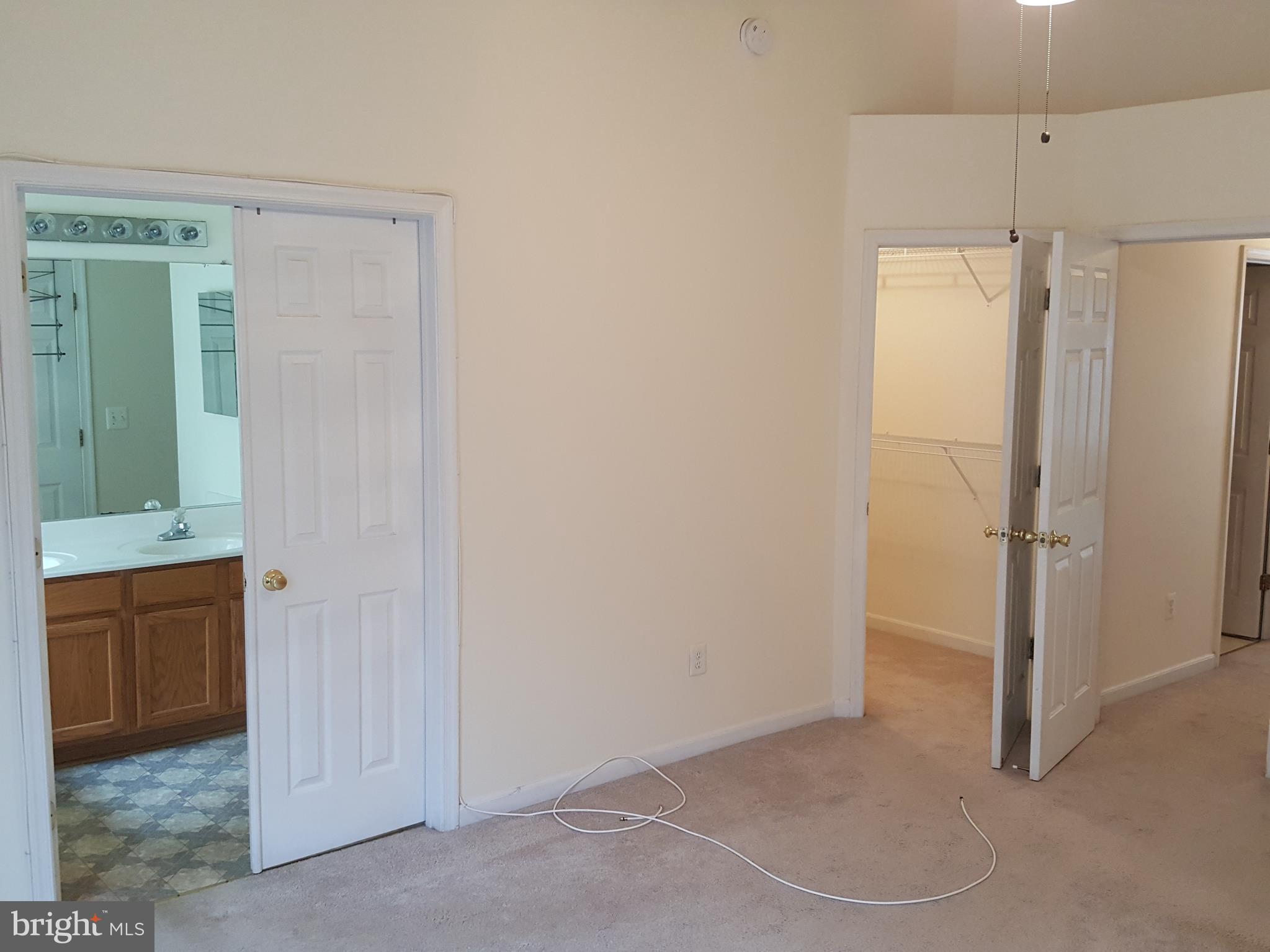 PARADISE - Residential Lease