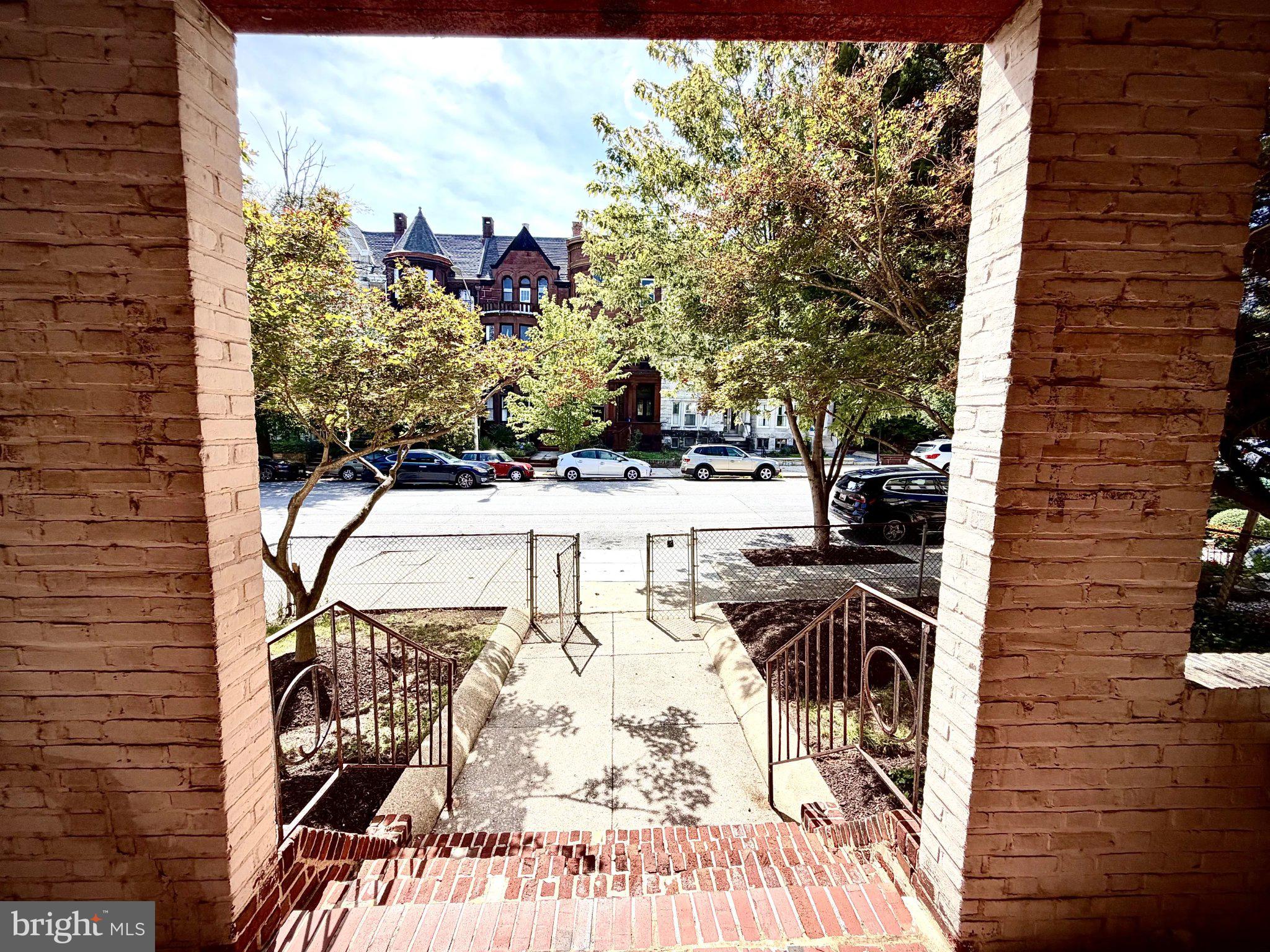 2425 EUTAW PLACE