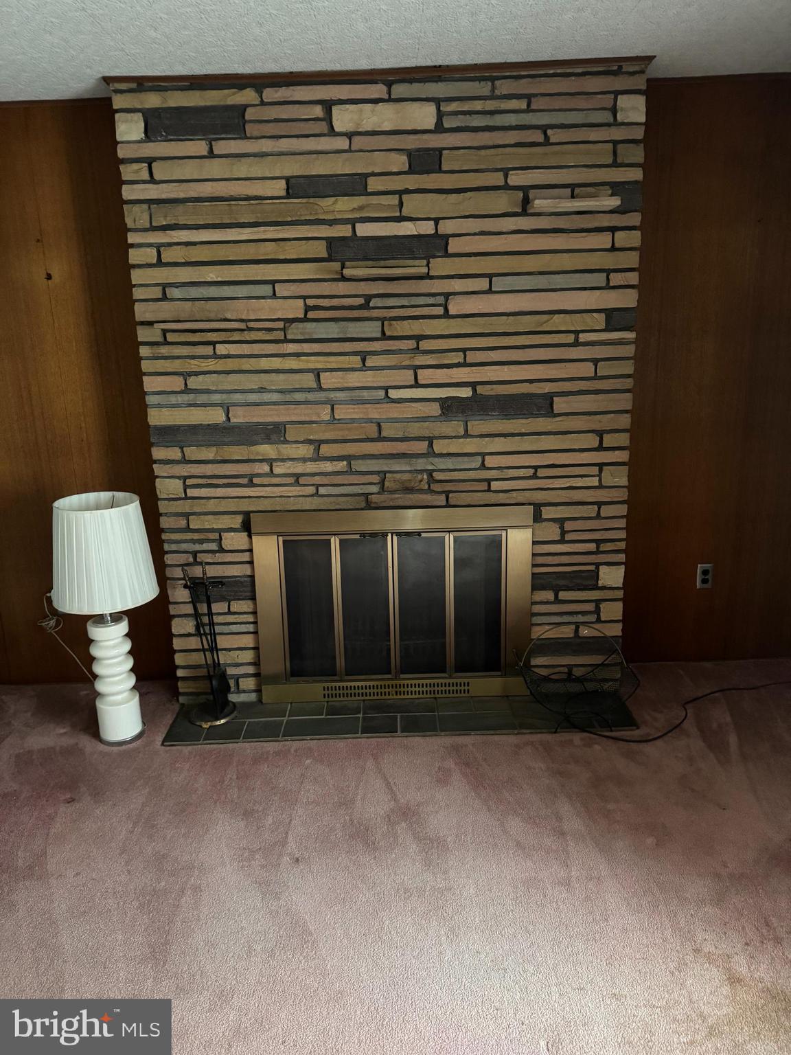 HUNTINGDON HILLS - Residential