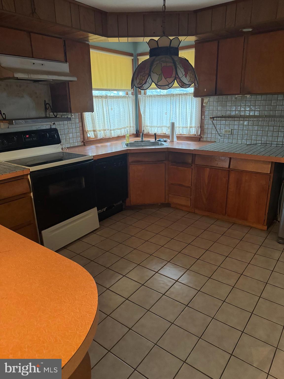 HUNTINGDON HILLS - Residential