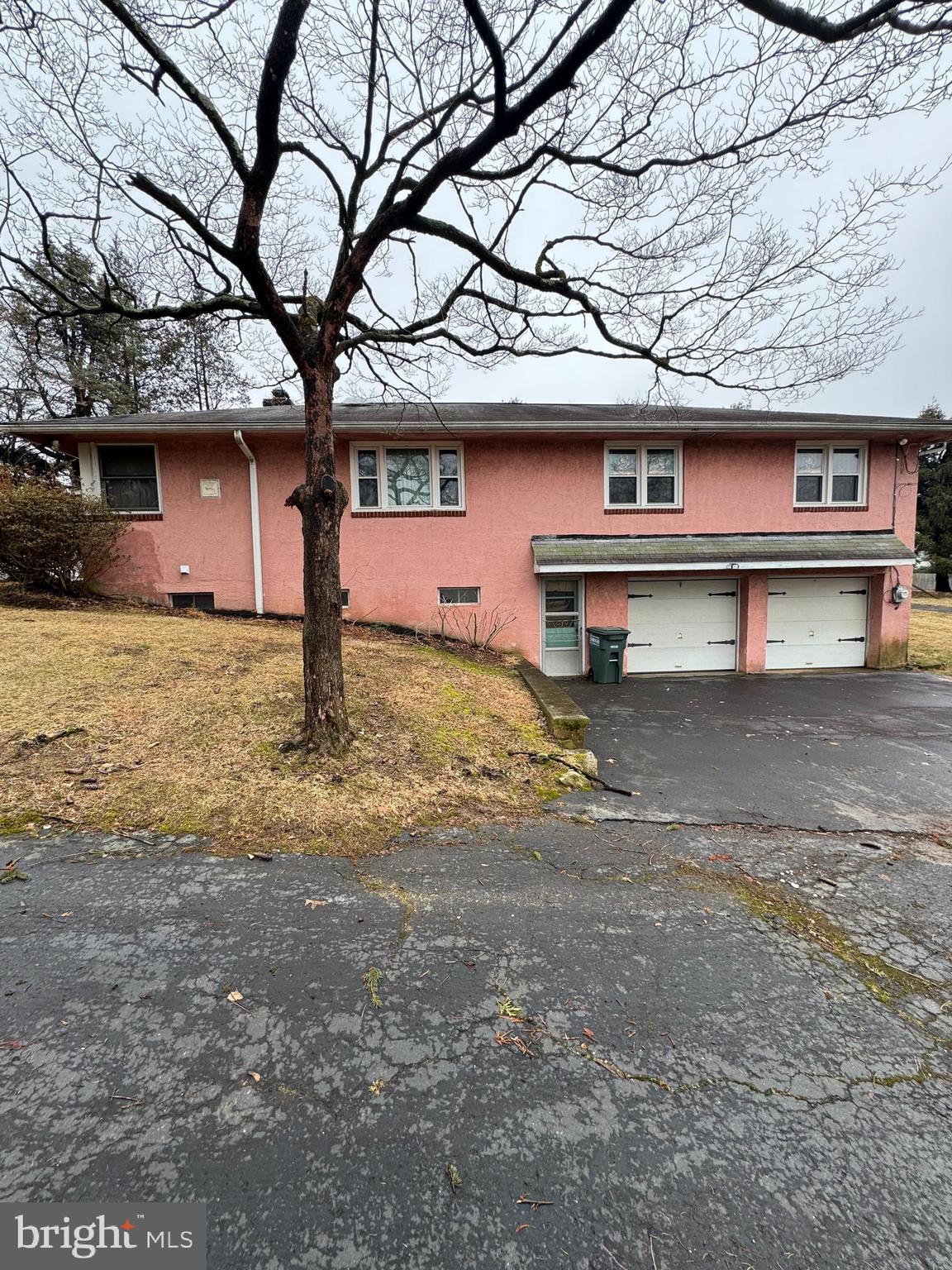 HUNTINGDON HILLS - Residential