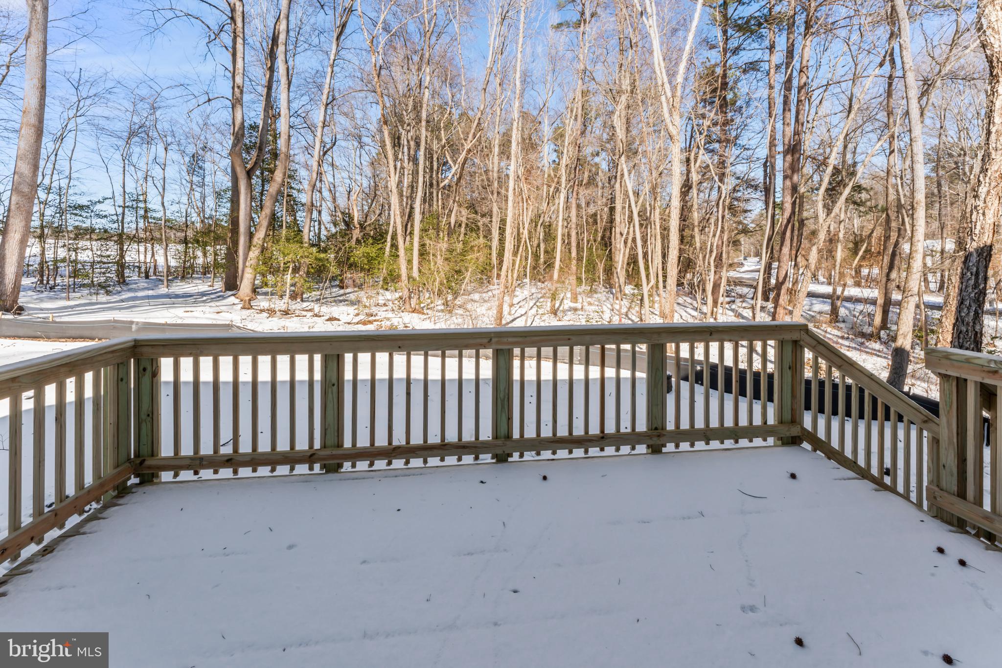 LAKE CAROLINE - Residential