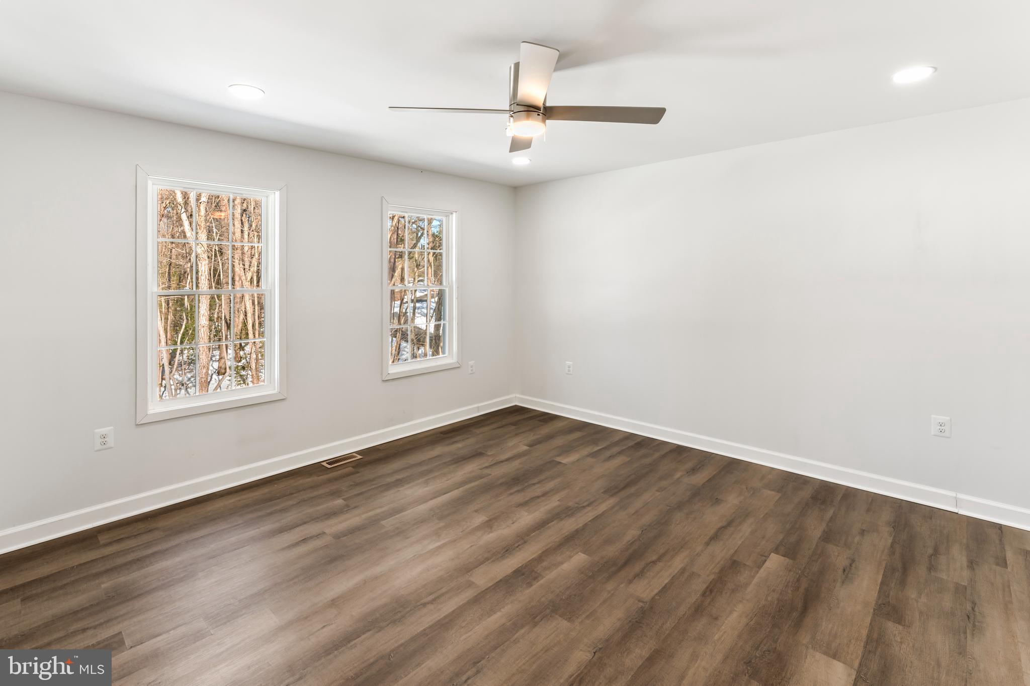 LAKE CAROLINE - Residential