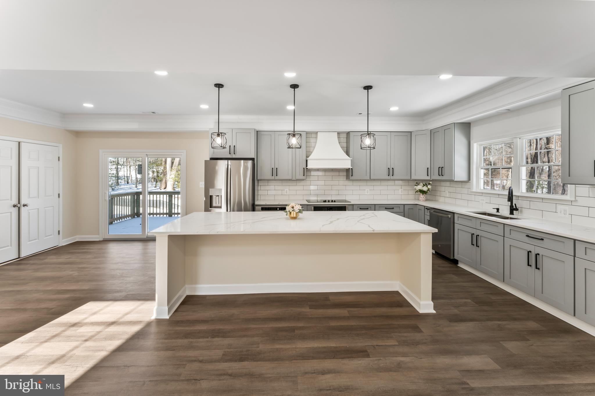 LAKE CAROLINE - Residential