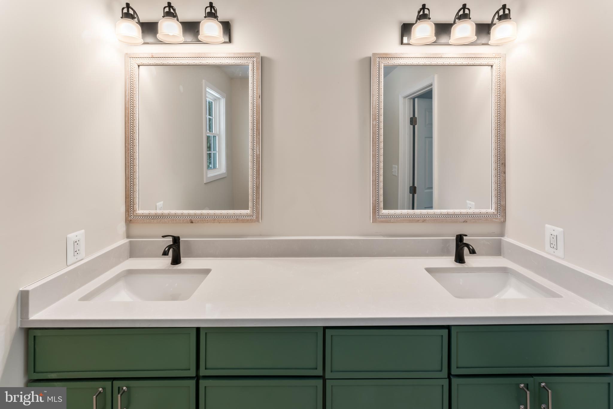 LAKE CAROLINE - Residential