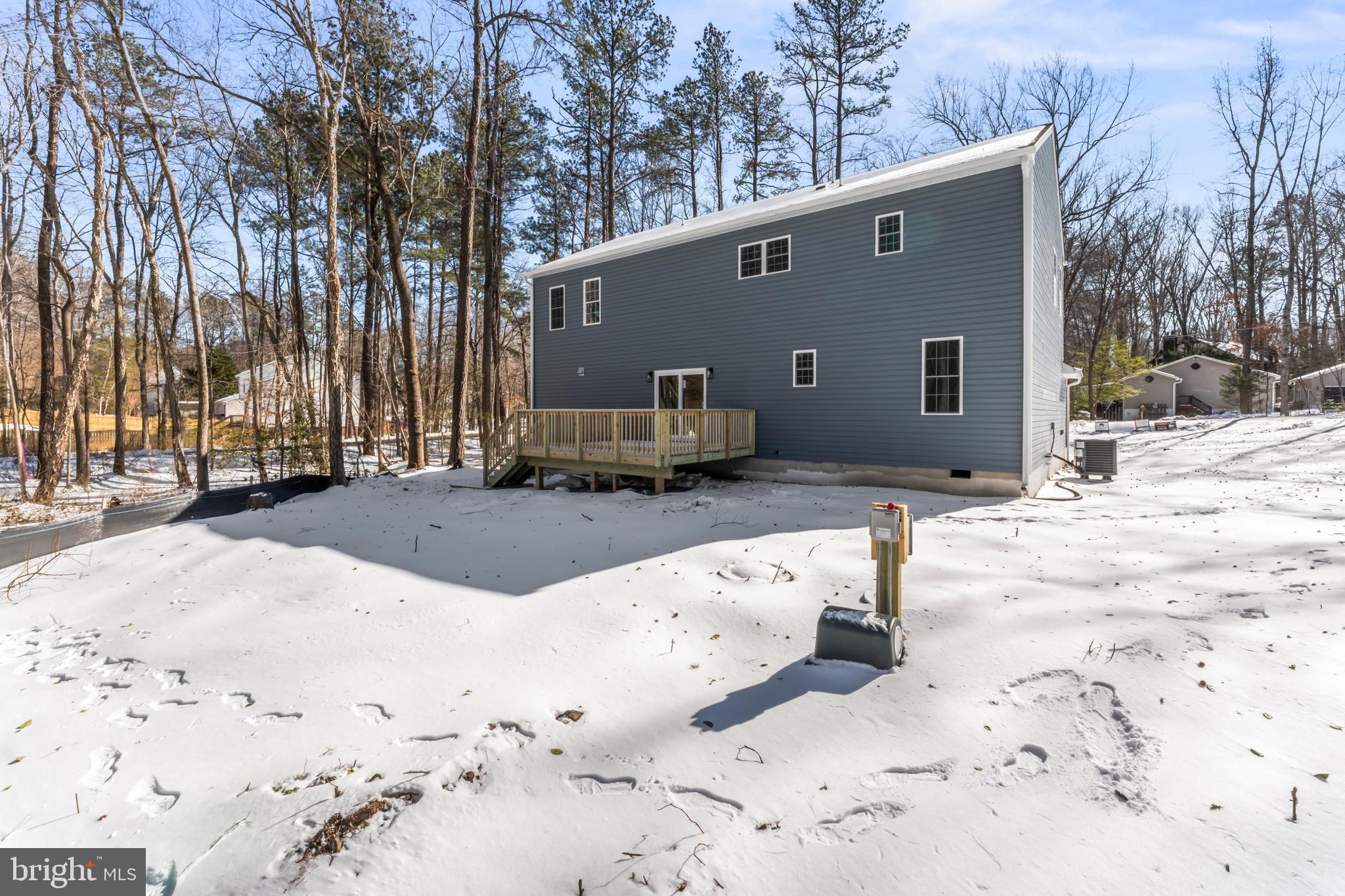 LAKE CAROLINE - Residential