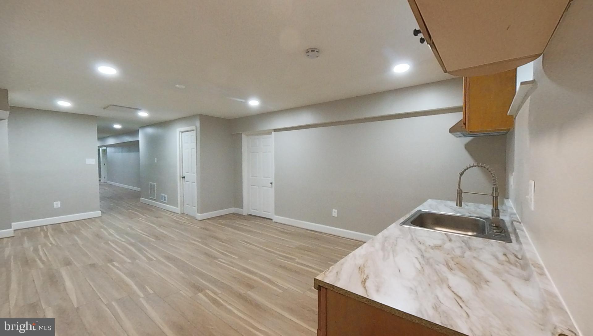 COLESVILLE MANOR - Residential